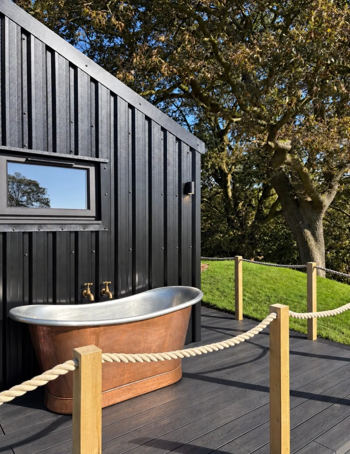 Our outdoor copper baths are officially ready.

Hot water, fresh Galloway air and nothing but trees around you.

We can think of worse ways to spend an afternoon.

#WildGalloway #VisitScotland #Galloway #CabinStay #ScottishEscape