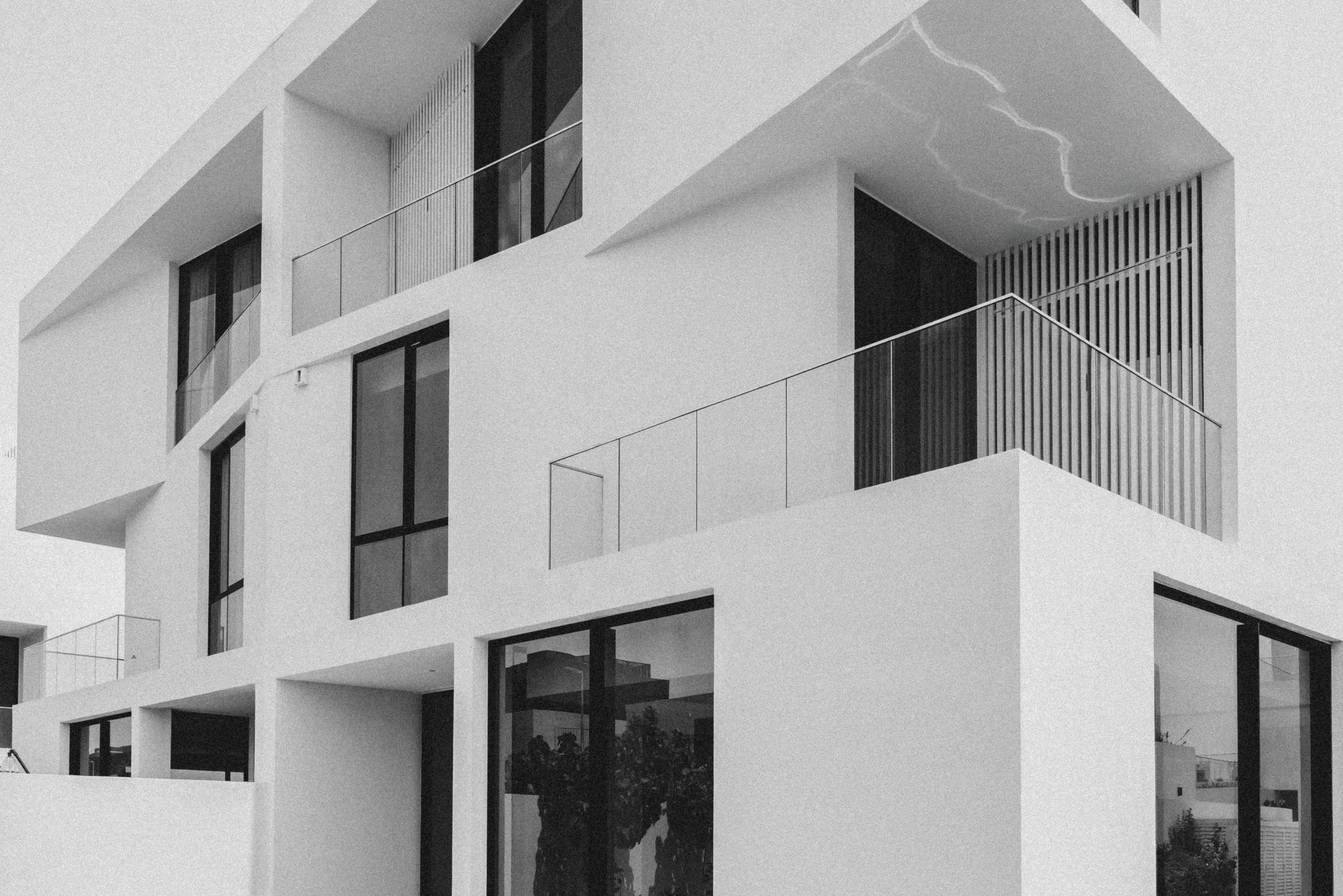 Professional interior photography and videography in Dubai of a luxury villa with contemporary architecture and stylish decor.