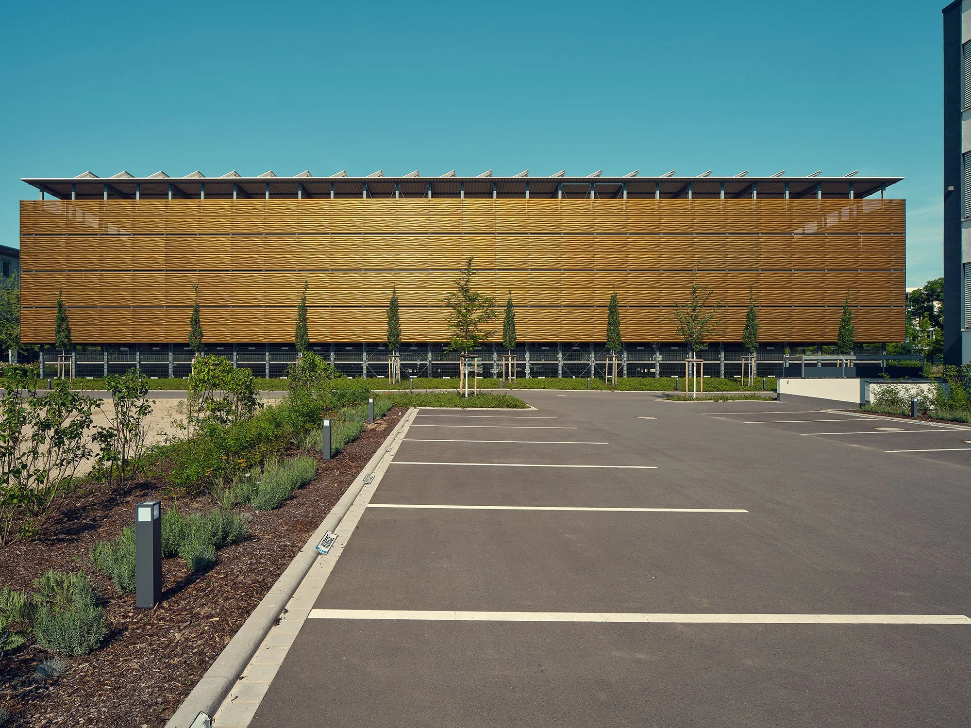 Andreas-Schier-Photography-Parkhaus-Nordostpark-Nuernberg-JGT-Architekten-0138.jpg
