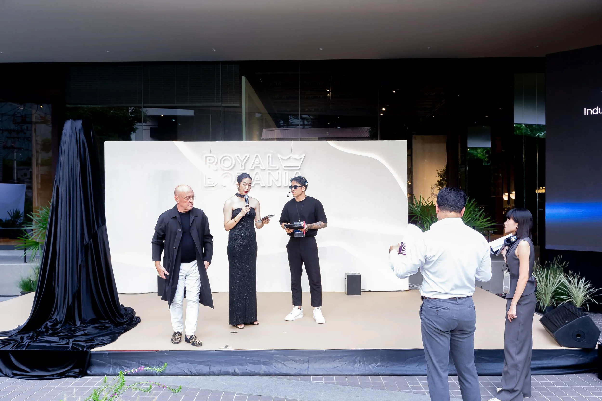 event hostess recruitment bangkok tokyo luxury exhibition staff hokomo (65).jpg