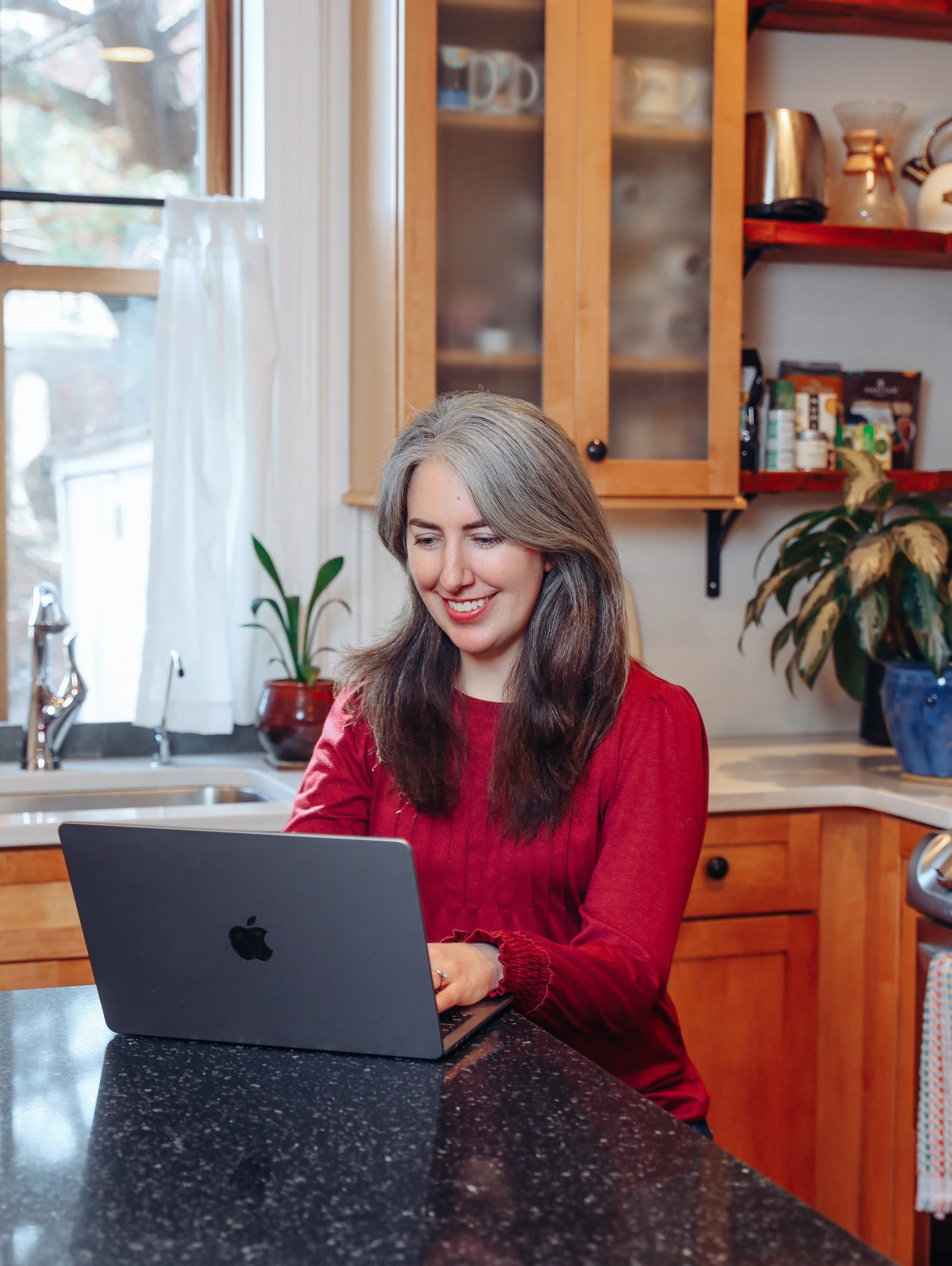 St. Louis doula Kathleen Robbins offers postpartum care for new moms.