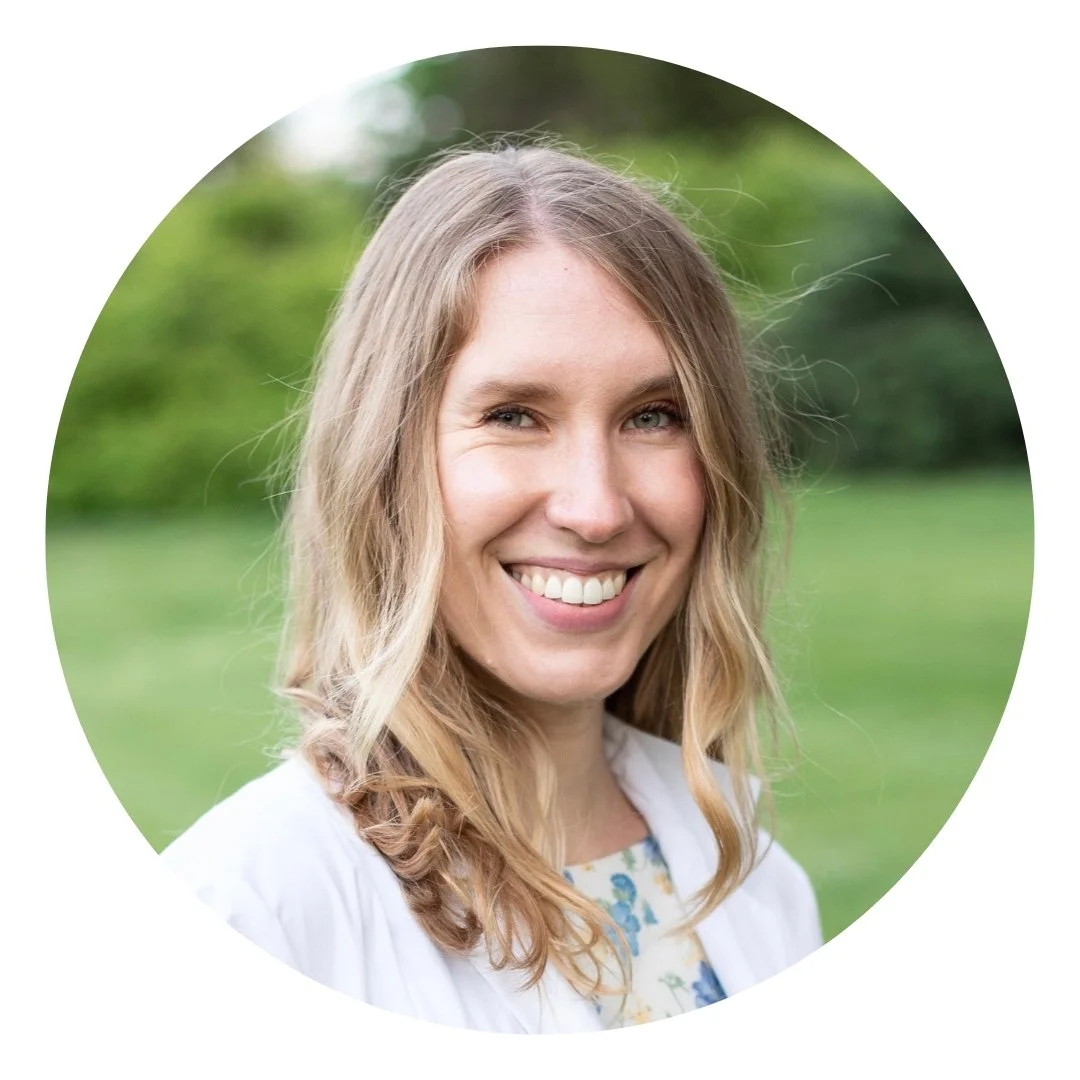 Headshot of Dr. Savannah Carlson, a pelvic floor physical therapist in St. Louis, Missouri.