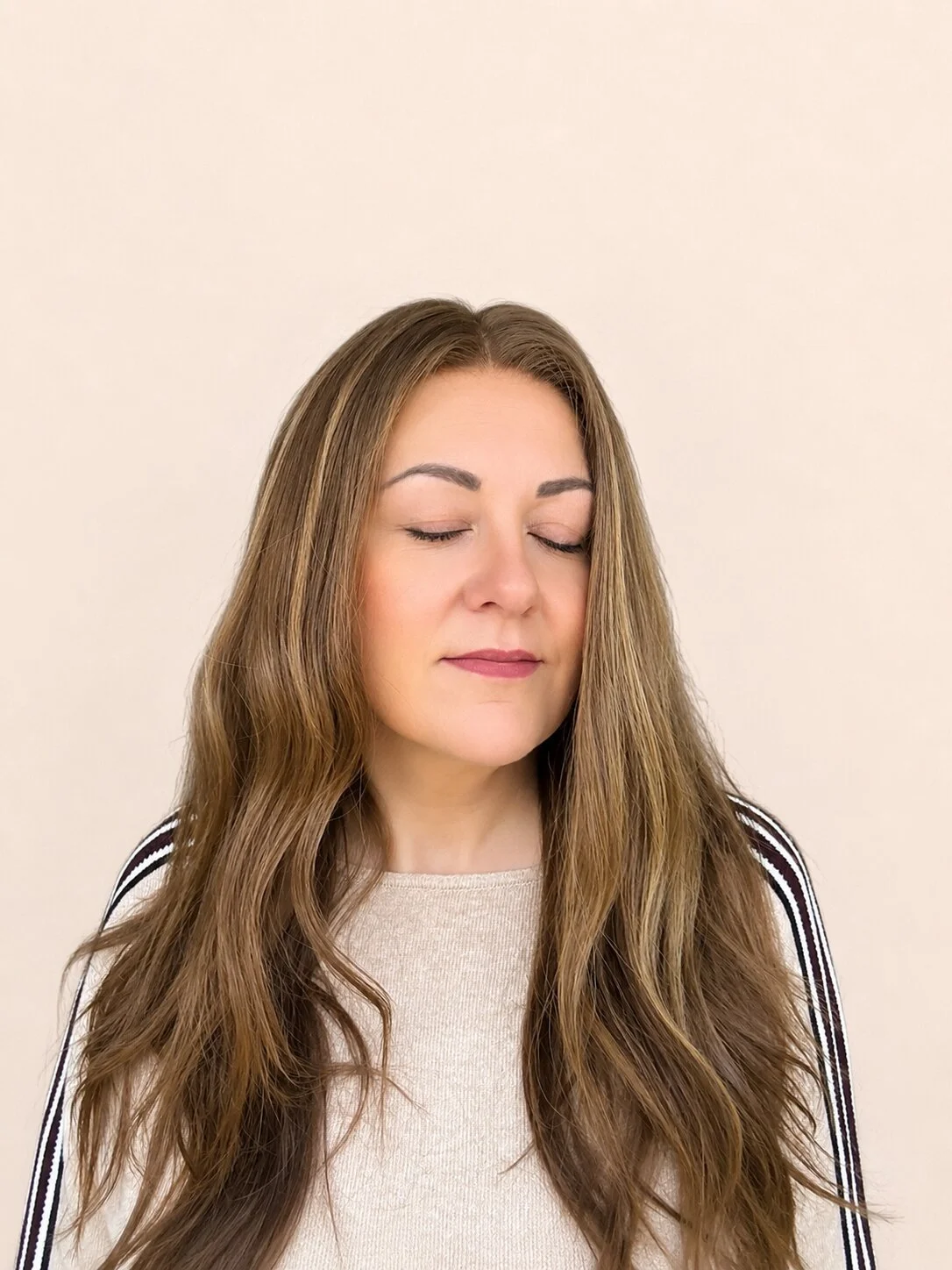 Brunette wig 2 (compressed).jpg