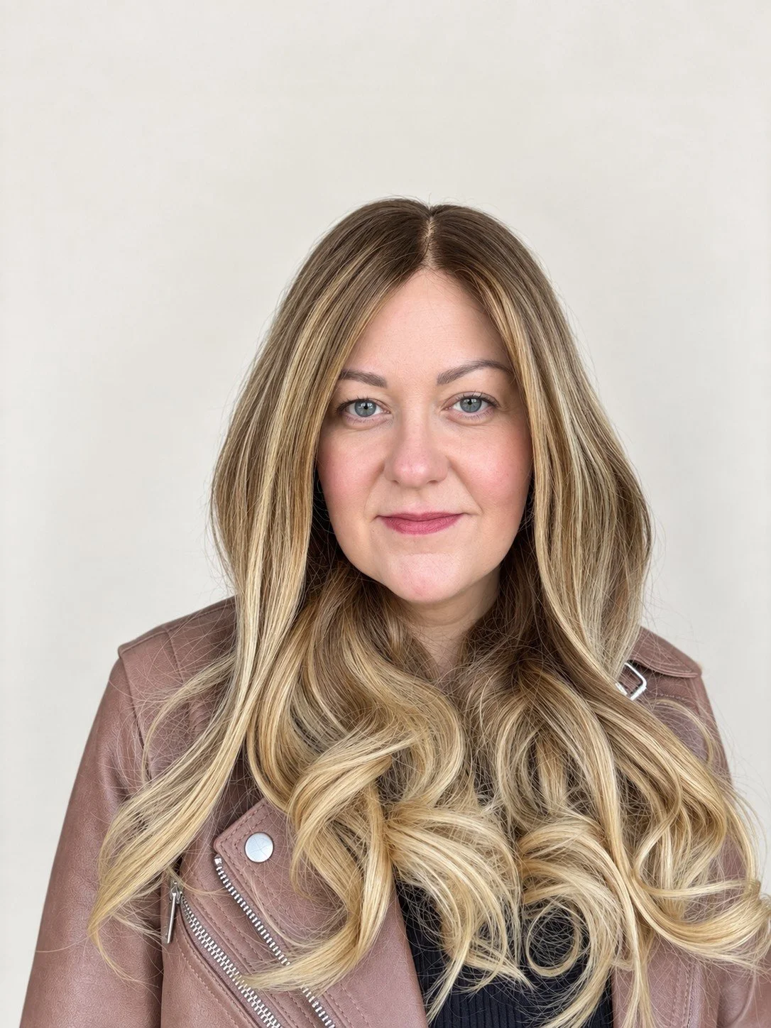 Izzyfrontcurls.jpg