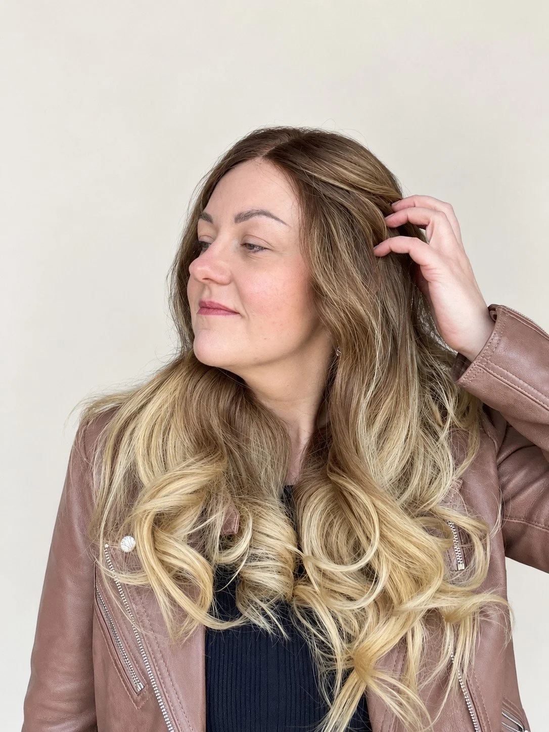 Izzysidecurls.jpg