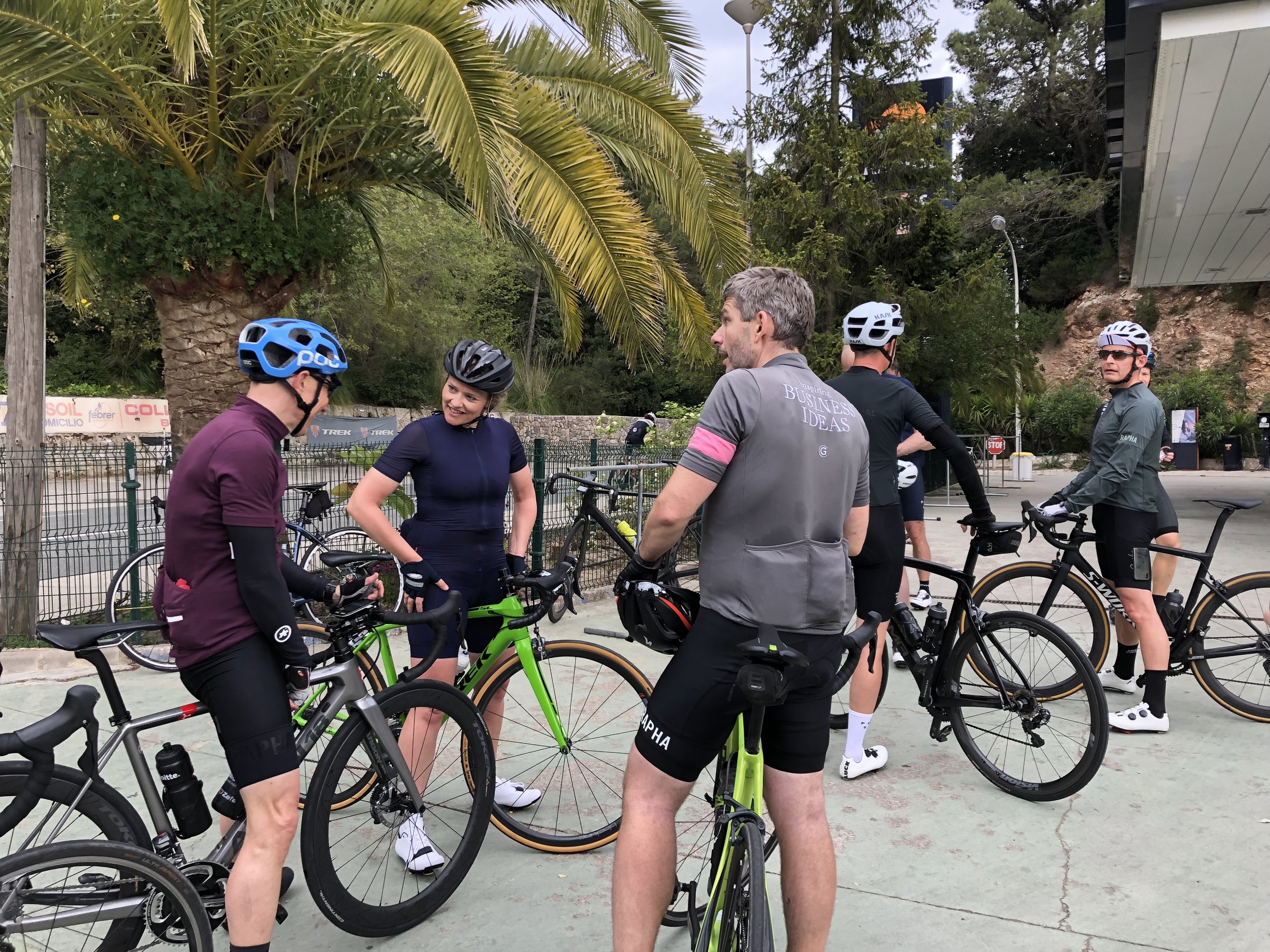 Cykel- og netværksrejse til Mallorca – oplev ikoniske ruter, bjergkørsel og fælles pauser undervejs. Tag med på en inspirerende rejse med fokus på fællesskab, performance og oplevelser på Mallorca.