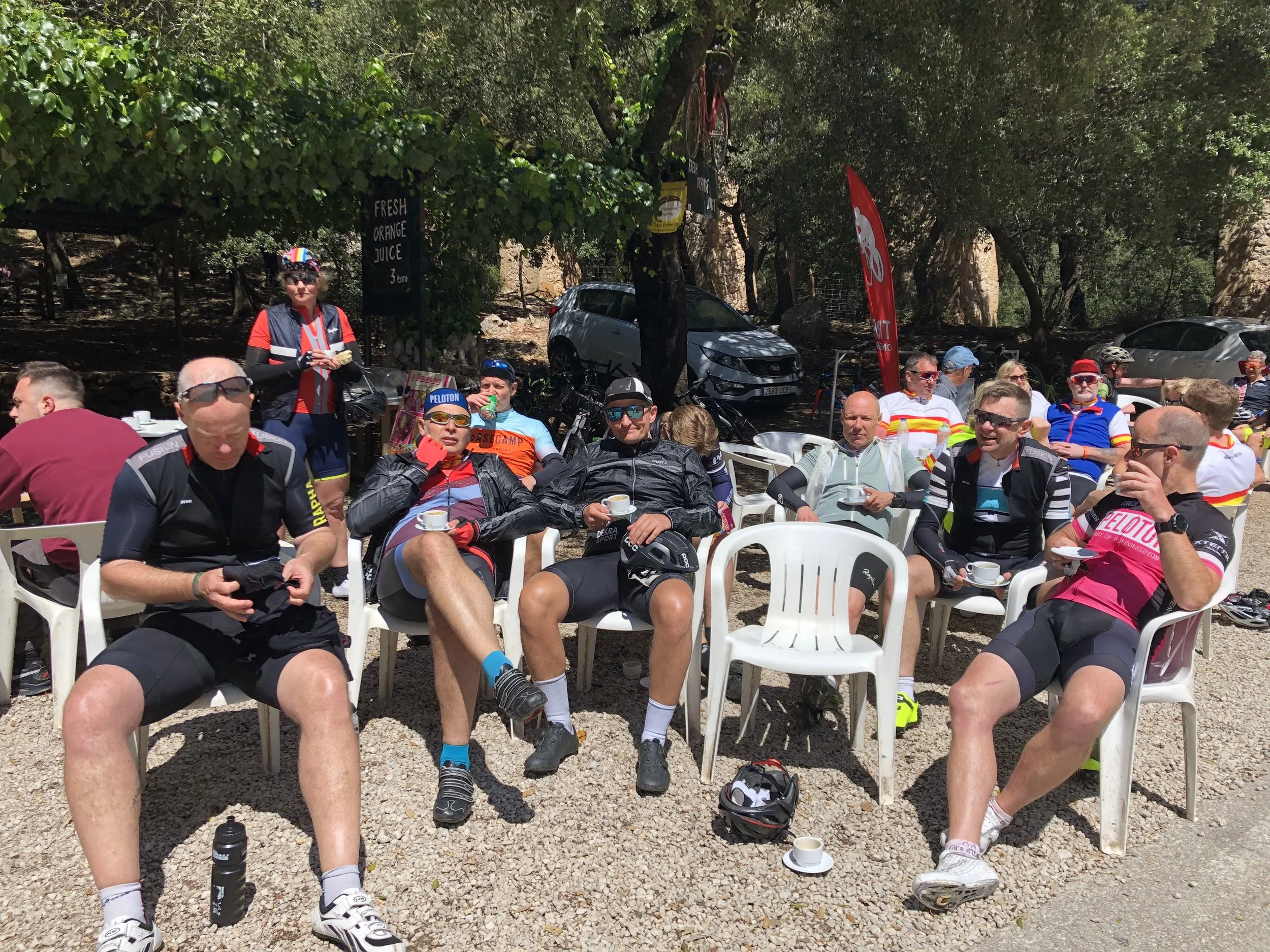Cykel- og netværksrejse til Mallorca – oplev ikoniske ruter, bjergkørsel og fælles pauser undervejs. Tag med på en inspirerende rejse med fokus på fællesskab, performance og oplevelser på Mallorca.