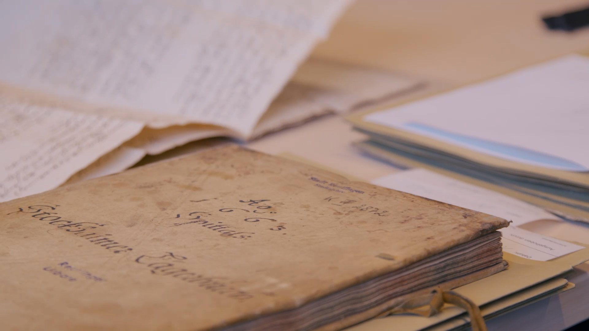 TRAILER  FINAL incl. Subtitels_1.00_35_49_00.Standbild029.jpg