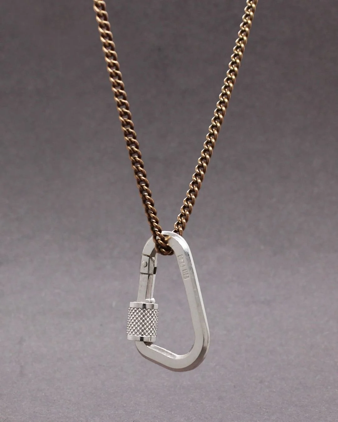 jewelrybyth_Hangsmyckenn_khake.jpg