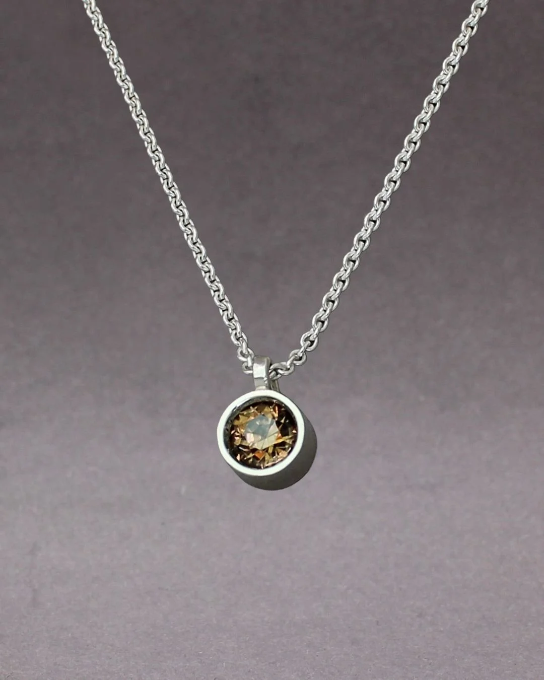 jewelrybyth_Hangsmycken_latteartzirkon.jpg