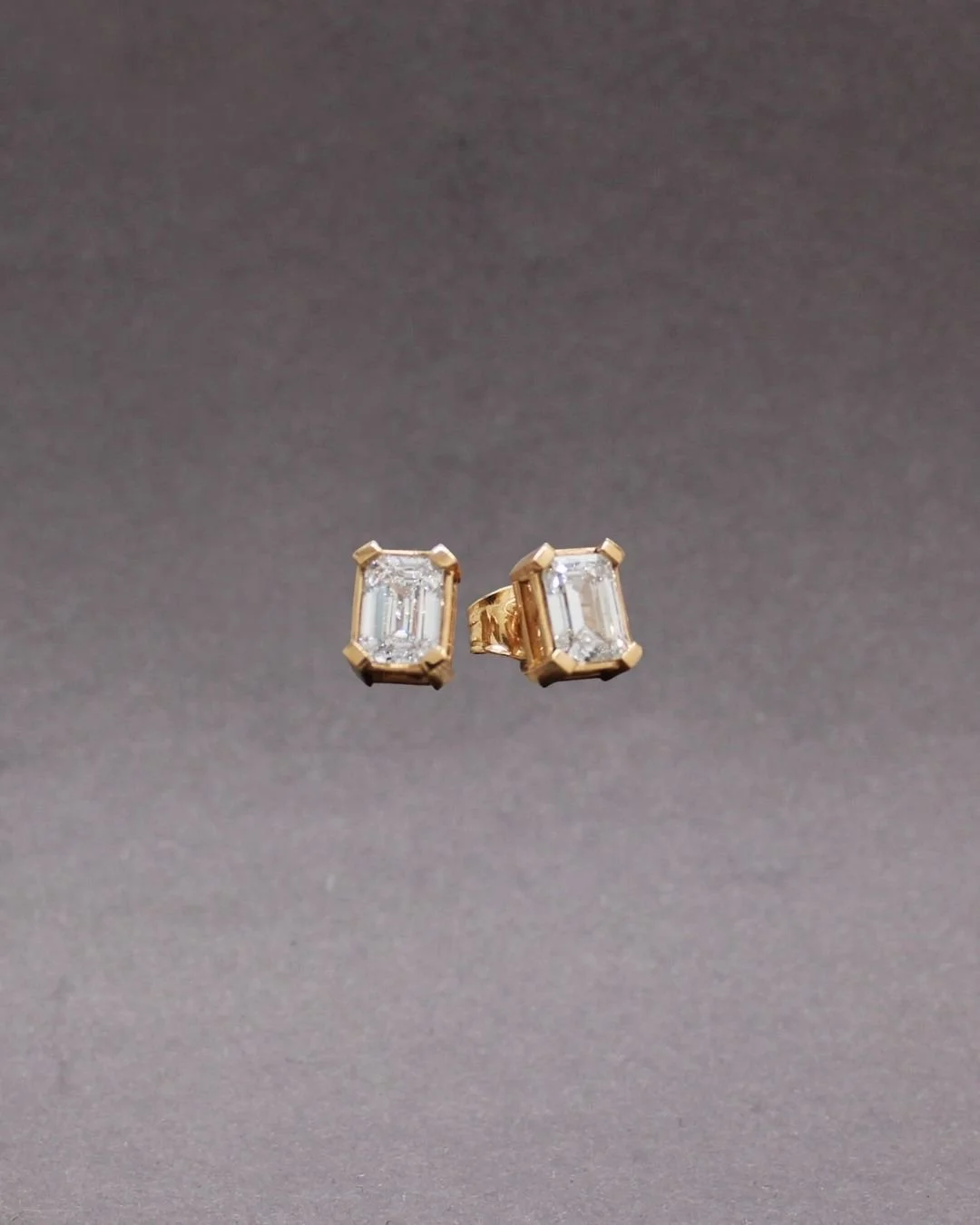 jewelrybyth_orhangen_guldsmaragdslipdiam.jpg
