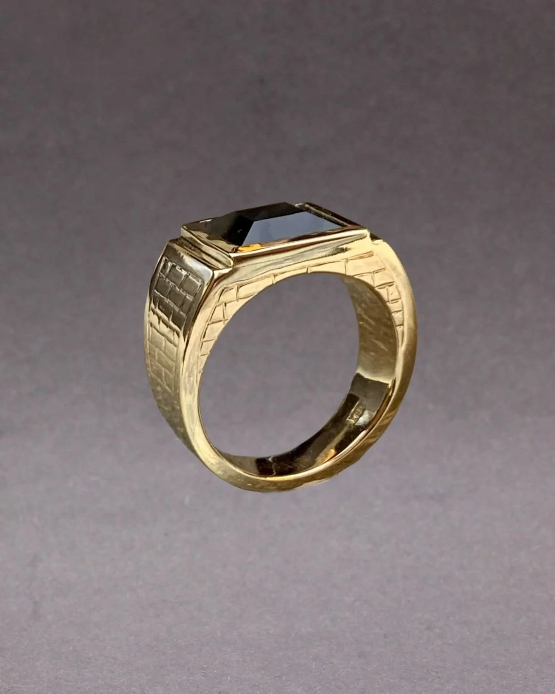Ring guld, onyx
*pris på förfrågan