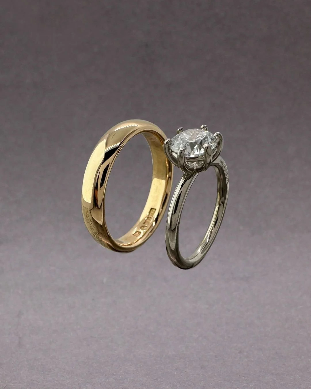 Ringar guld, vitguld, diamant
*pris på förfrågan