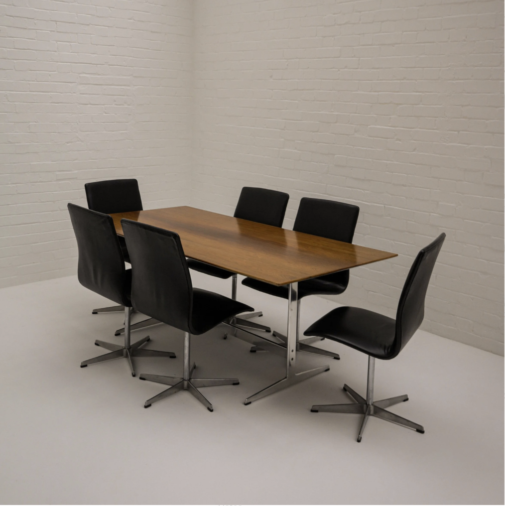 Arne Jacobsen Shaker table and Oxford chairs for Fritz Hansen, 1958