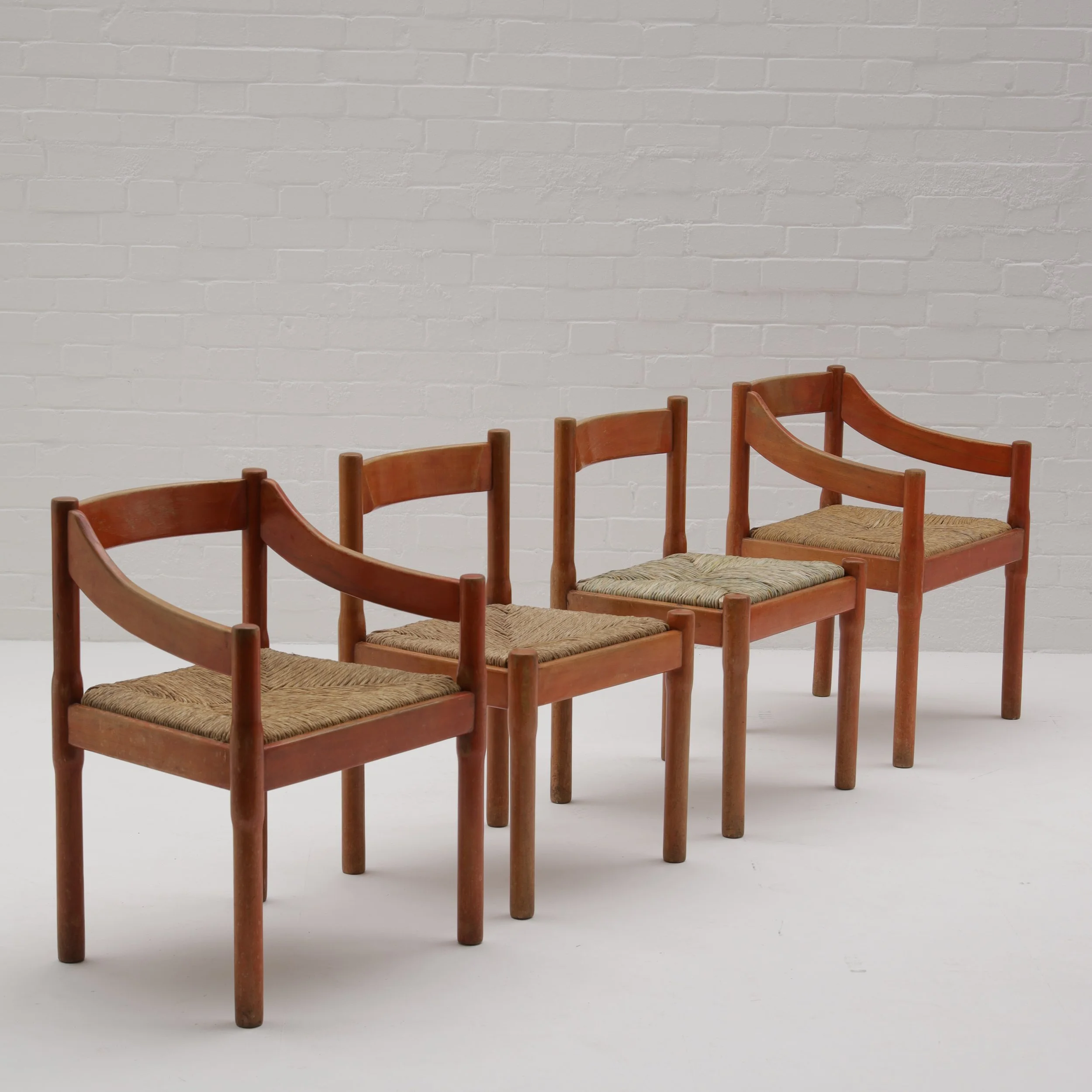 Vico Magistretti ‘Carimate’ Chairs set in Red (1960s) for Cassina