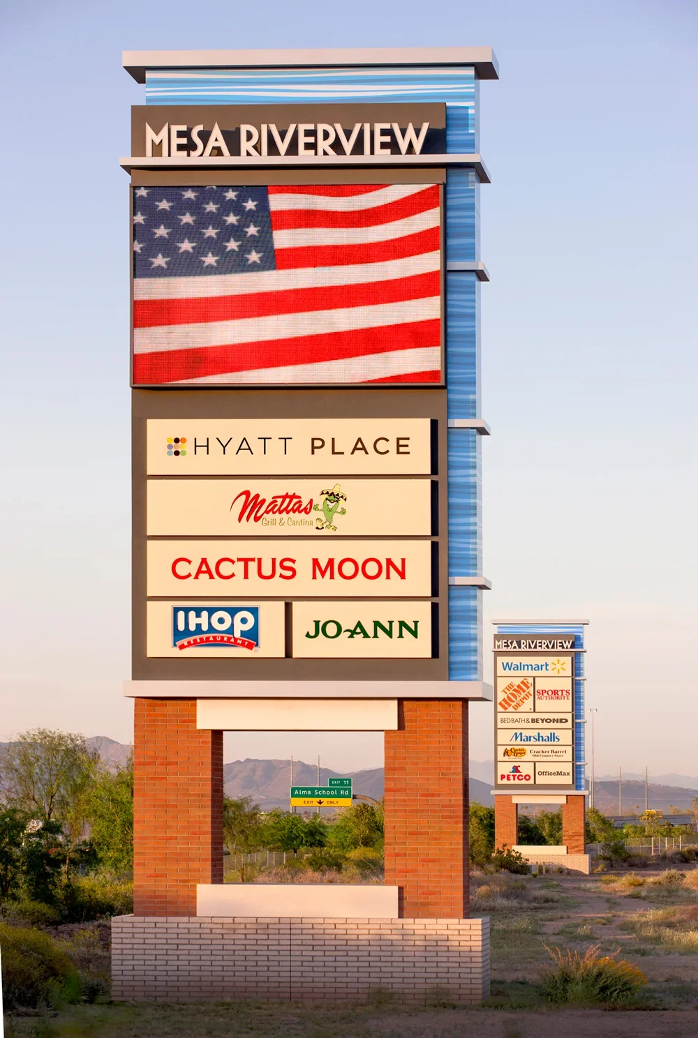 airpark-signs-mesa-riverview-4.webp