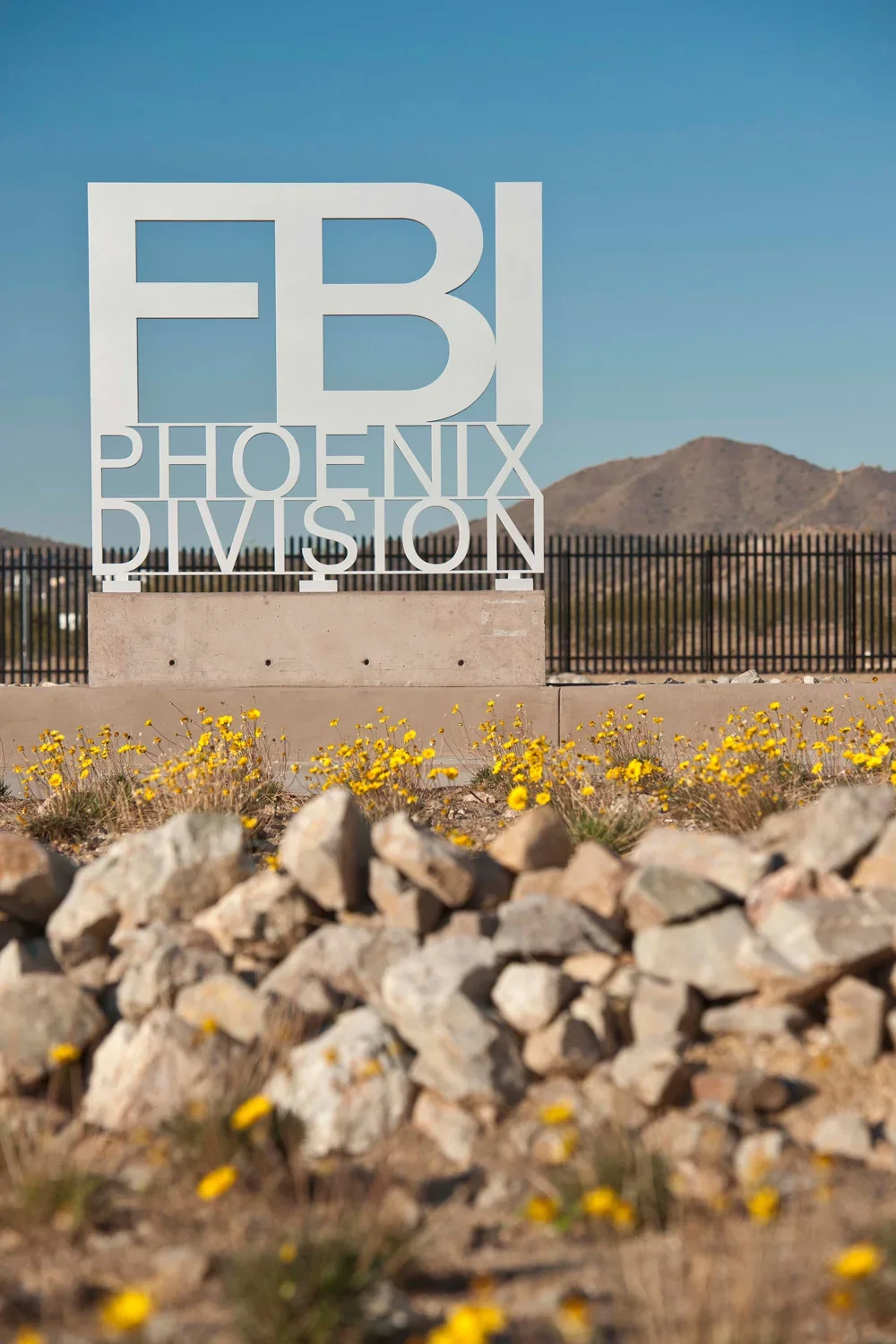 airpark-signs-fbi-15.webp