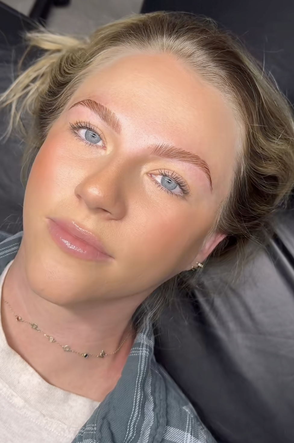 Picture of a lady with Ombre Brows / Mircoshading
