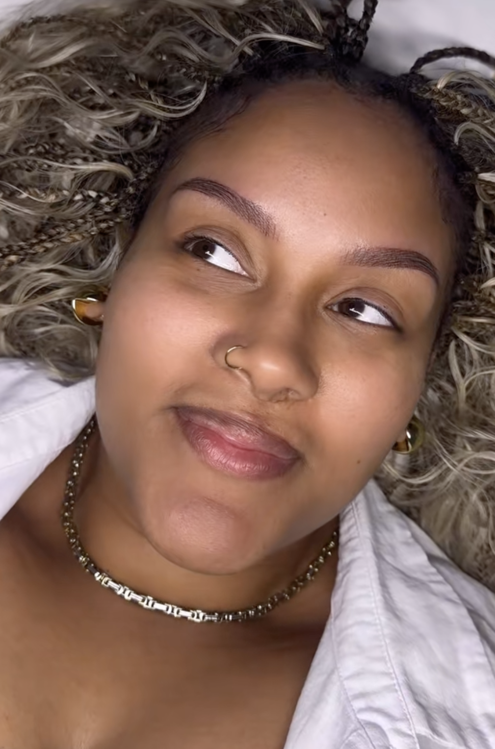 Picture of a lady with Ombre Brows / Mircoshading