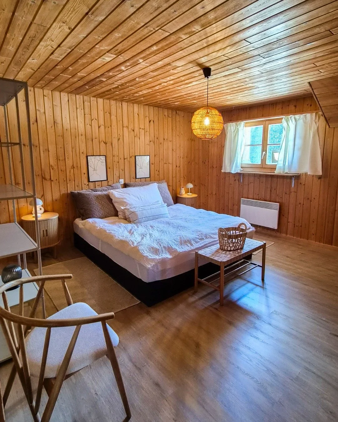 Sommerferien mit direkter Seesicht? 🛶
&Uuml;ber dem Restaurant Roti Forelle befinden sich 2 charmante Studios und ein 3-Zimmer Apartment, die wir f&uuml;r besondere Aufenthalte &ouml;ffnen.

Ideal f&uuml;r kleine Retreats, kreative Auszeiten, Wochen