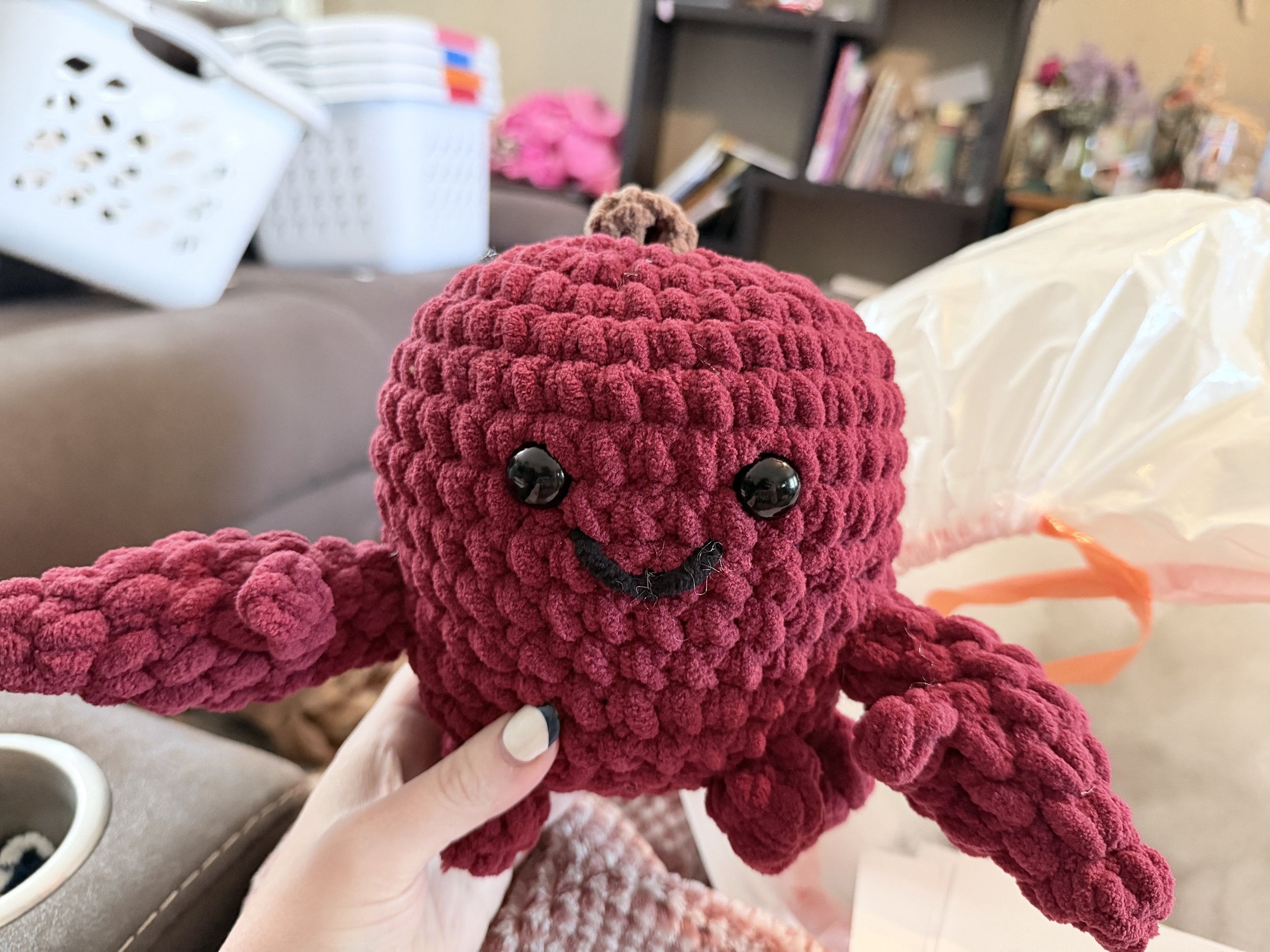CrabApple: Pattern By PeachPenguinCrochet
