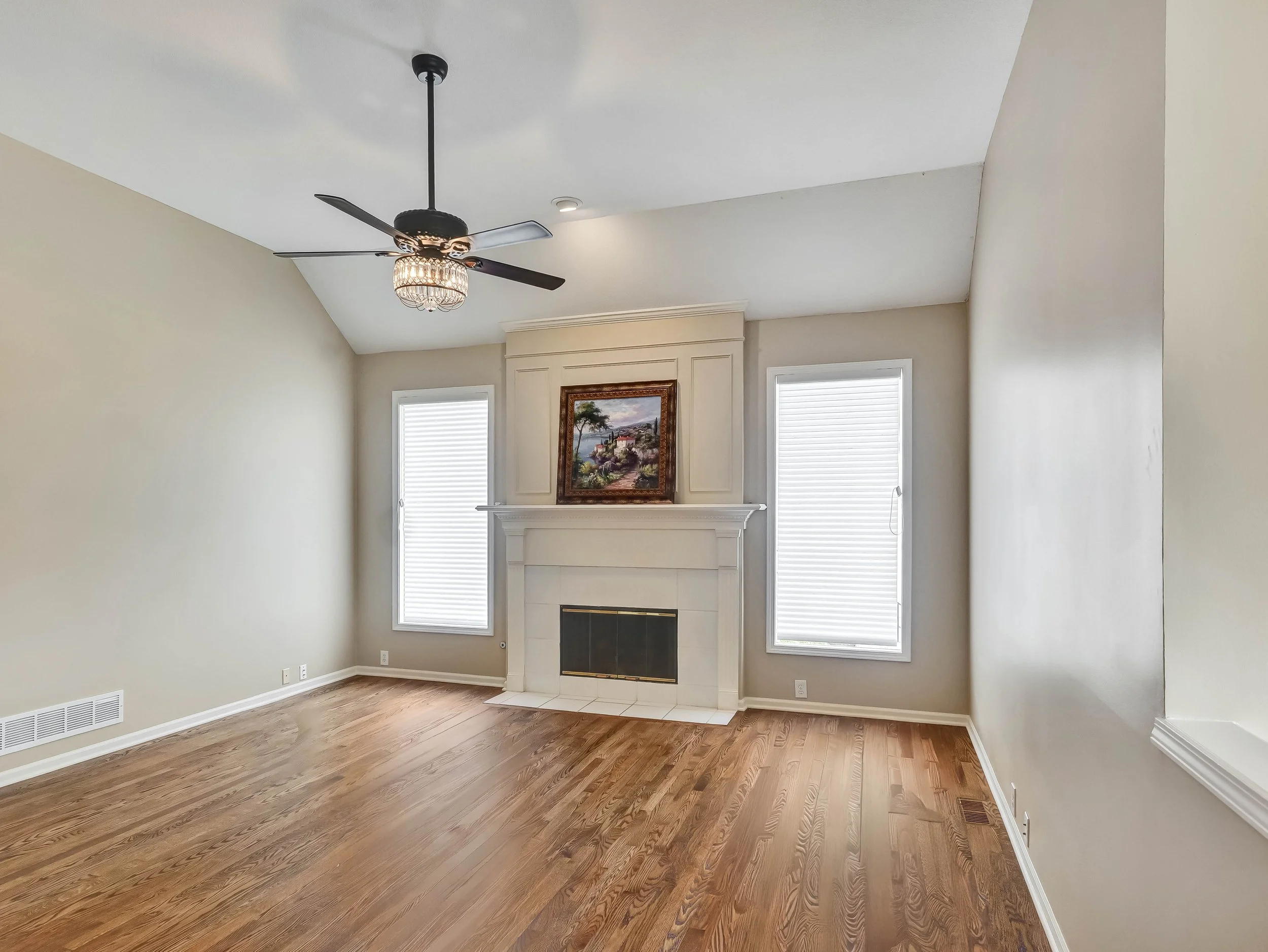 20-14509 Howe Drive-20.jpg