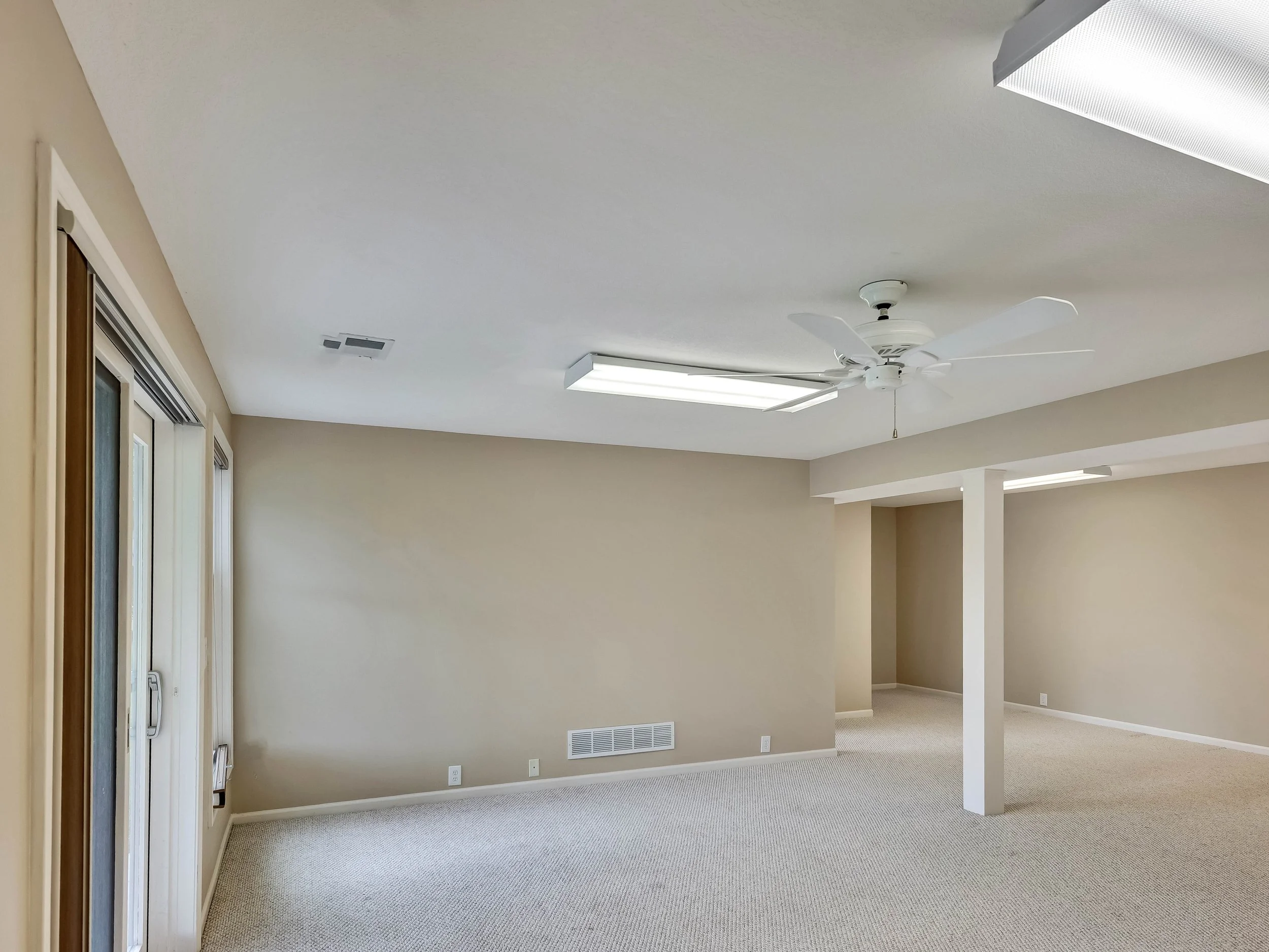 54-14509 Howe Drive-54.jpg