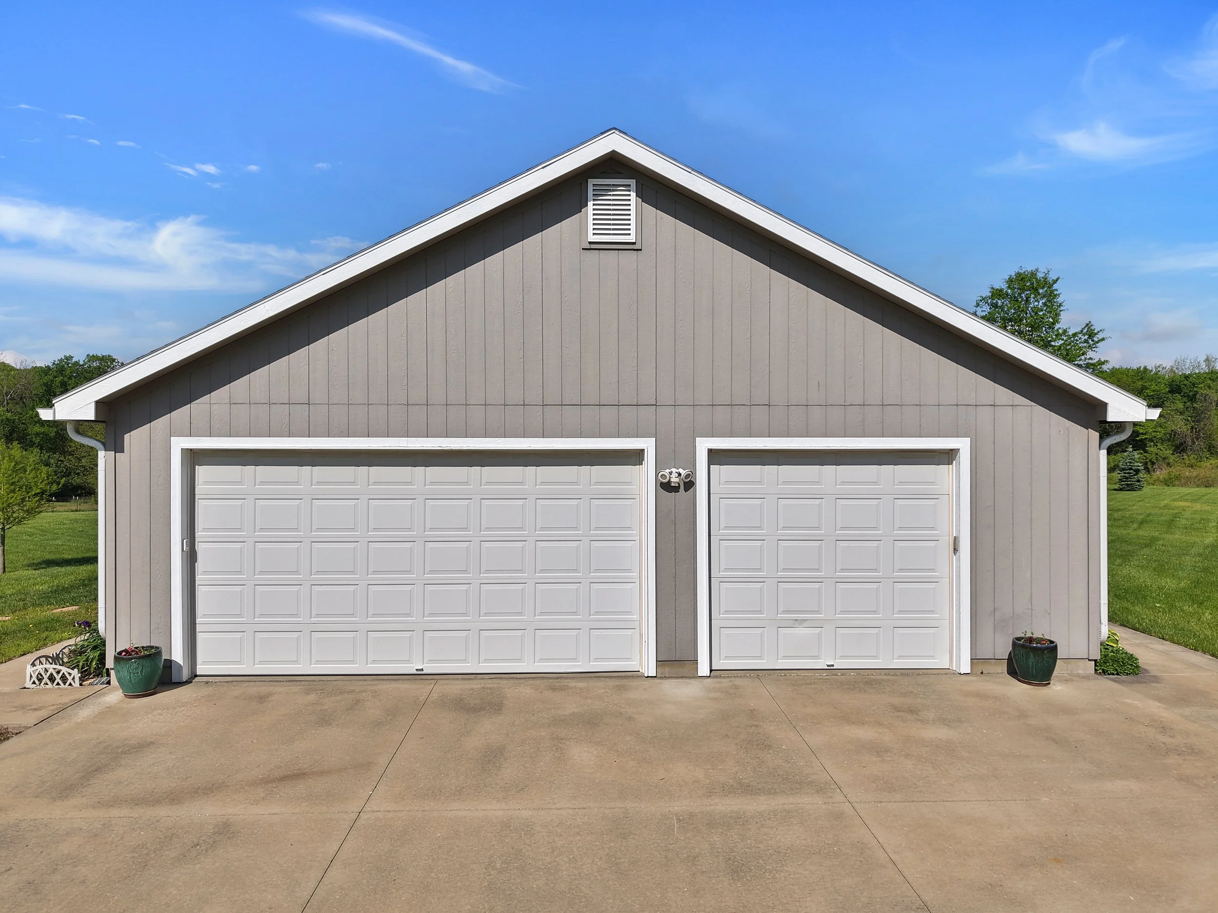 01-25029 Dehoff Drive-1.jpg