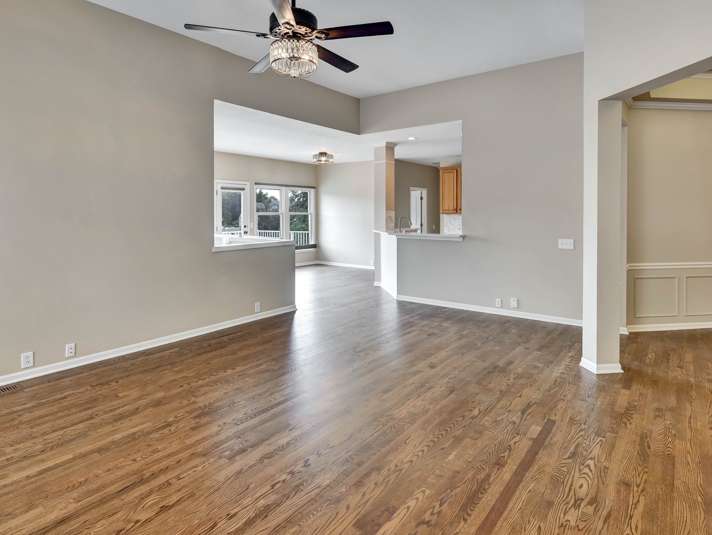 22-14509 Howe Drive-22.jpg