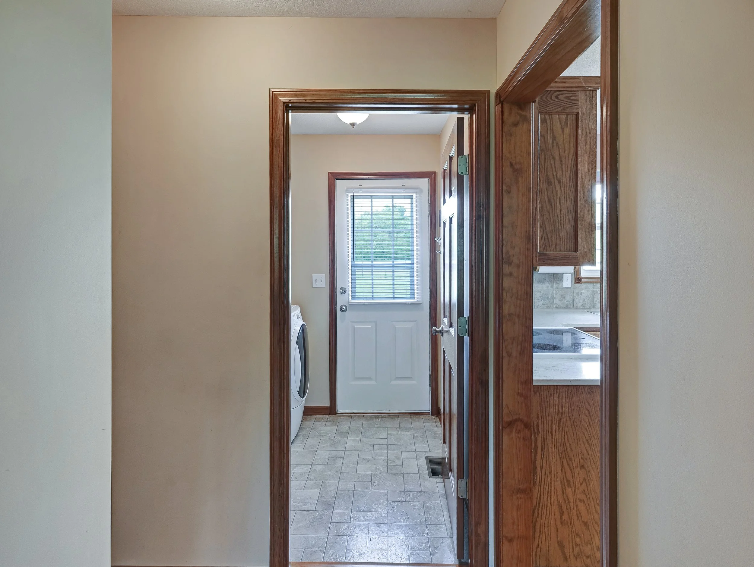 17-25029 Dehoff Drive-17.jpg