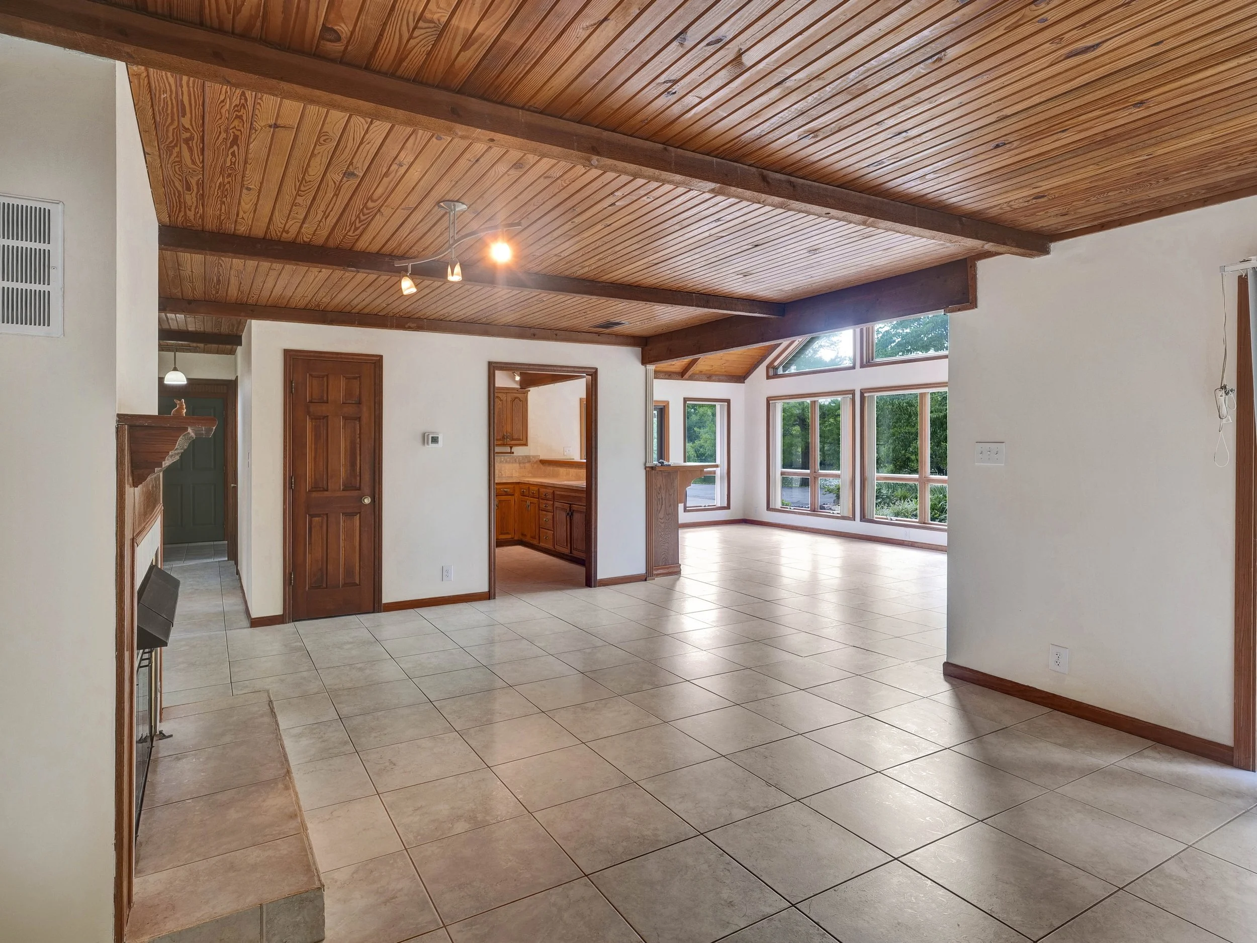 23-7000 S Buckner Tarsney Road-23.jpg