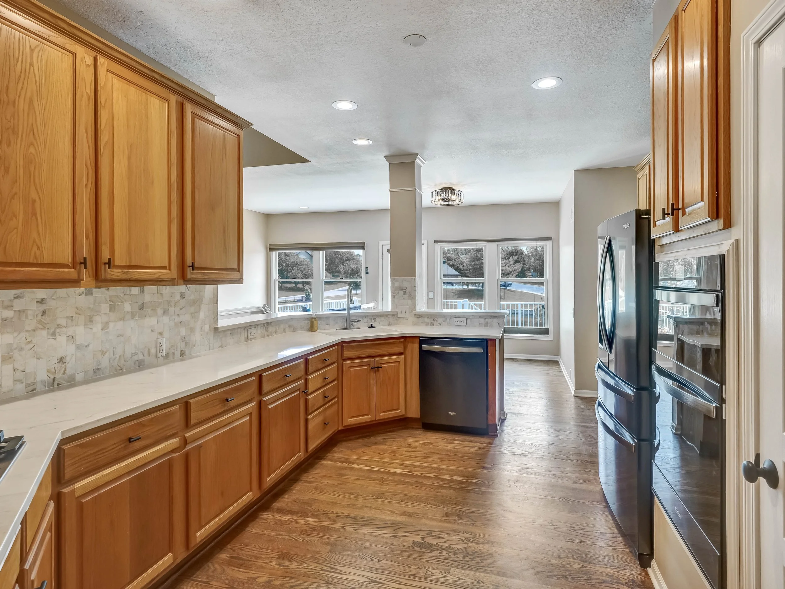 31-14509 Howe Drive-31.jpg