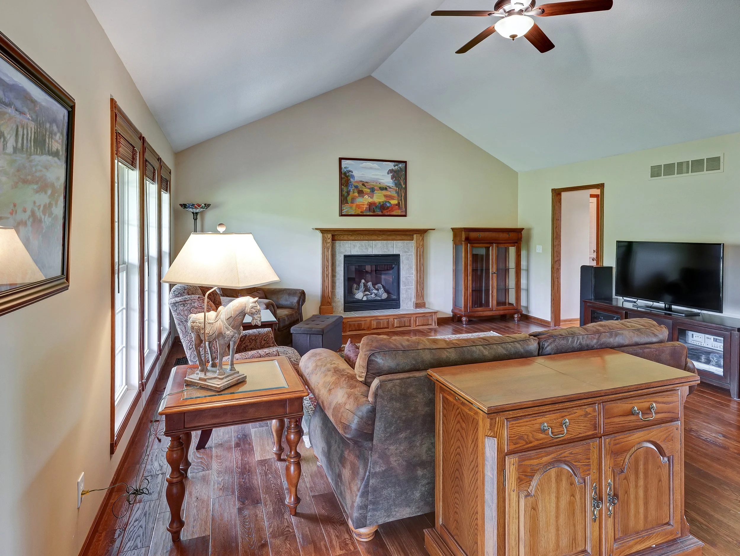 15-25029 Dehoff Drive-15.jpg
