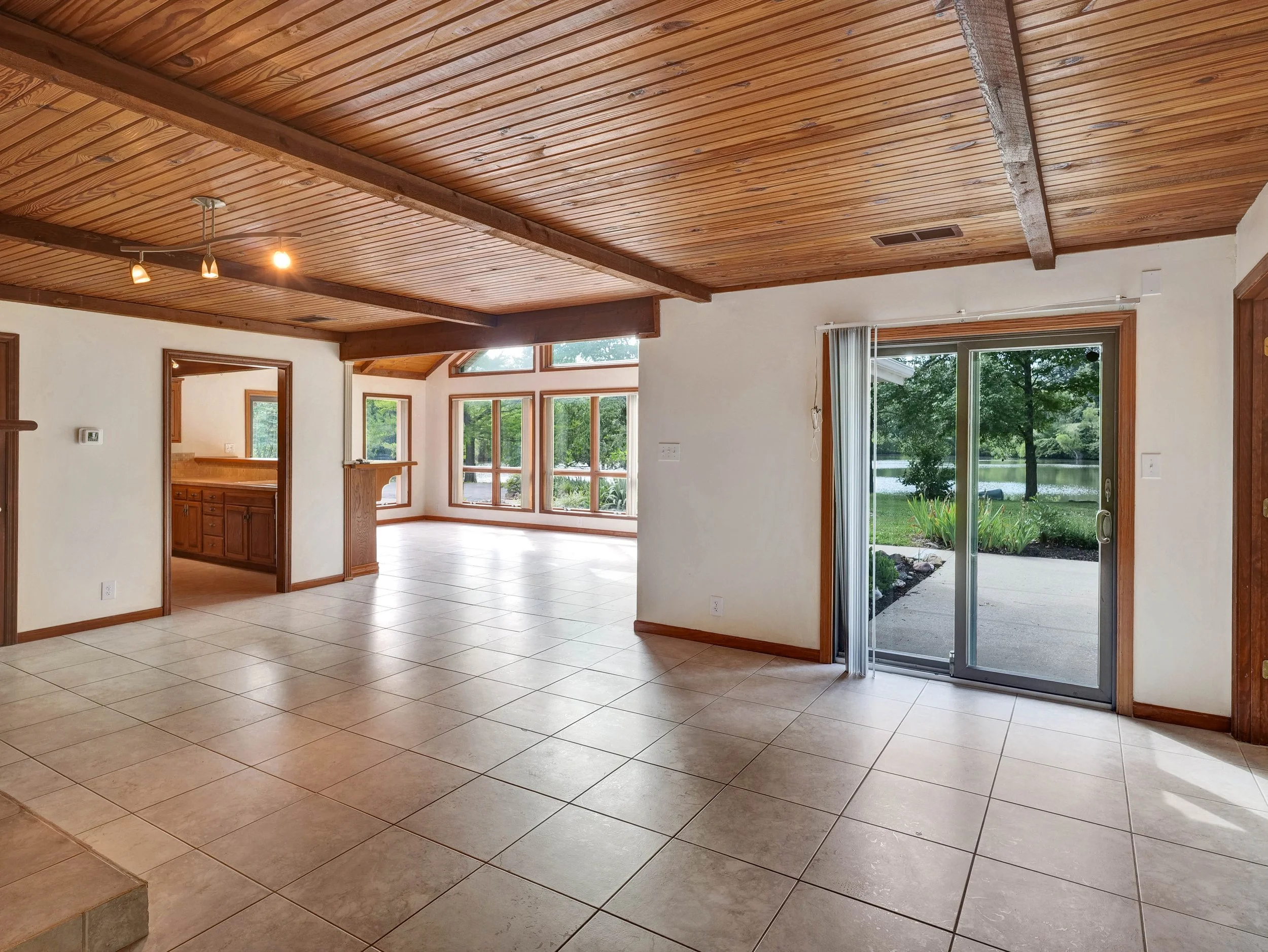 24-7000 S Buckner Tarsney Road-24.jpg