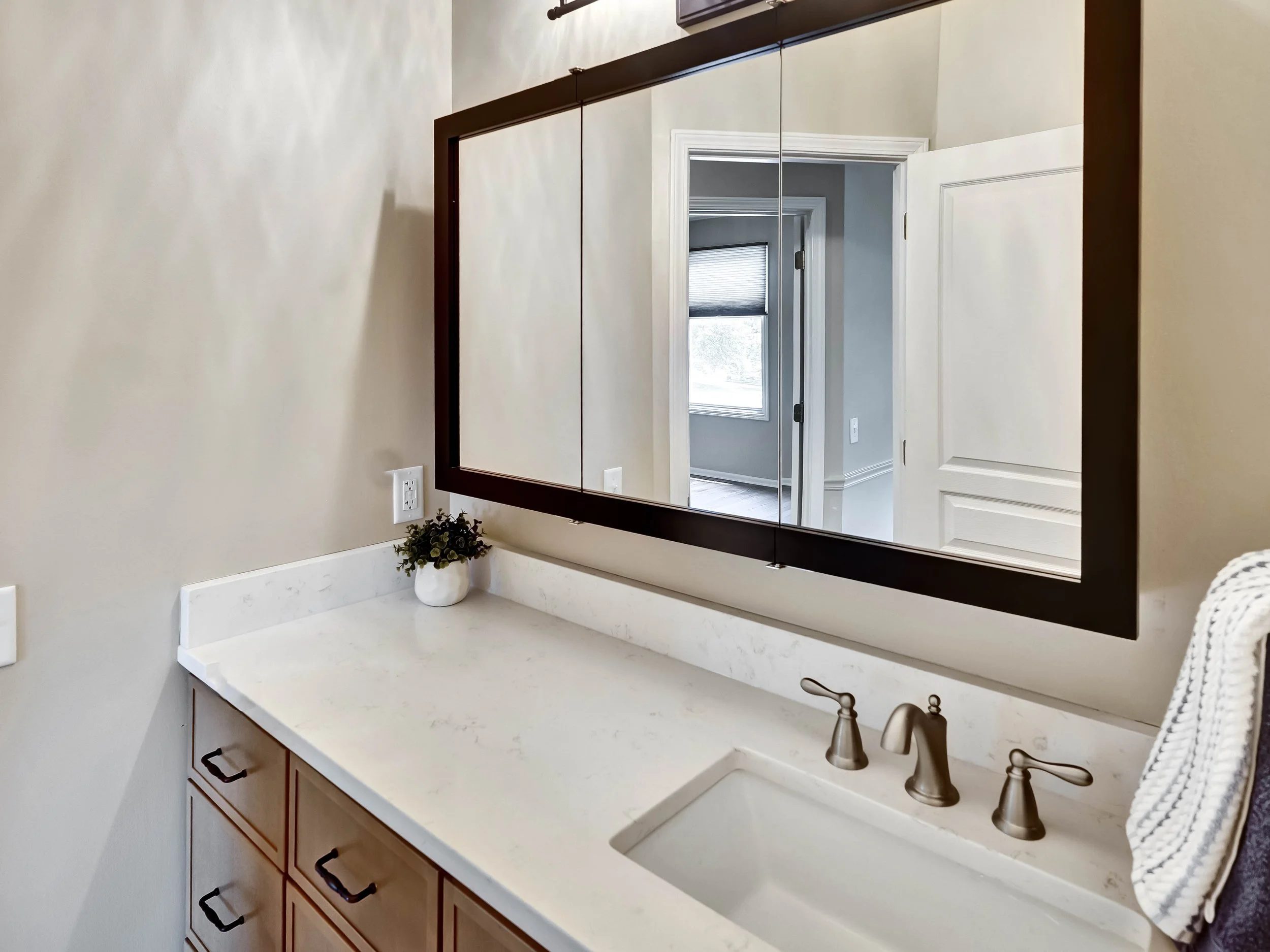 49-14509 Howe Drive-49.jpg