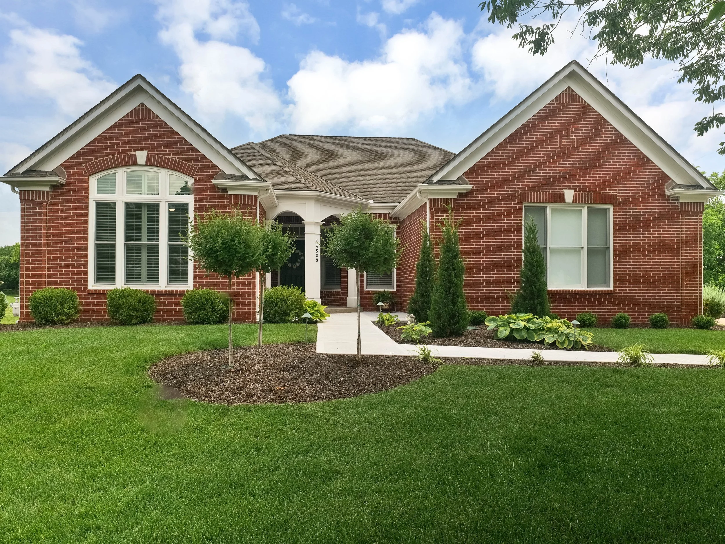 02-14509 Howe Drive-2.jpg