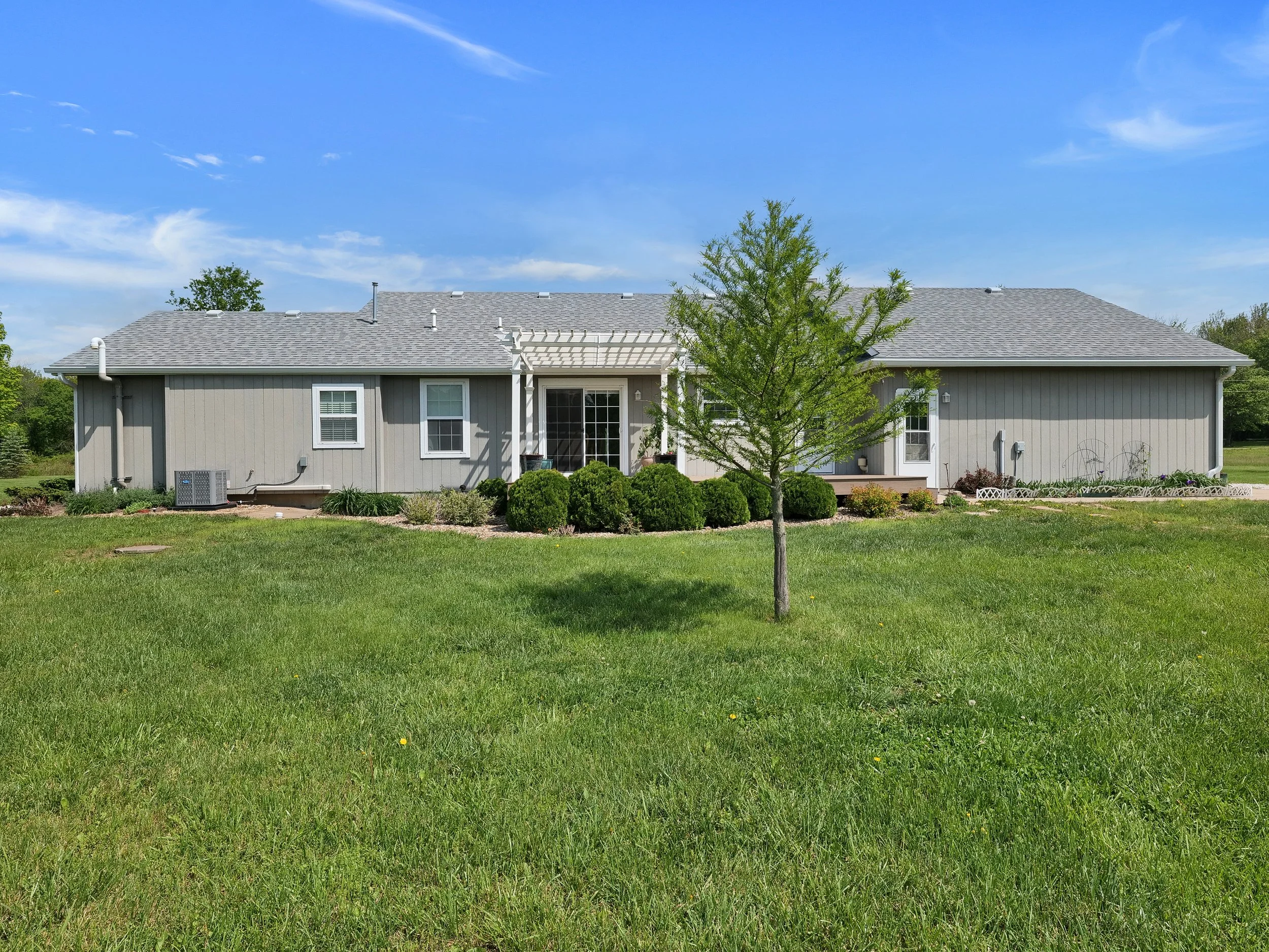 48-25029 Dehoff Drive-48.jpg