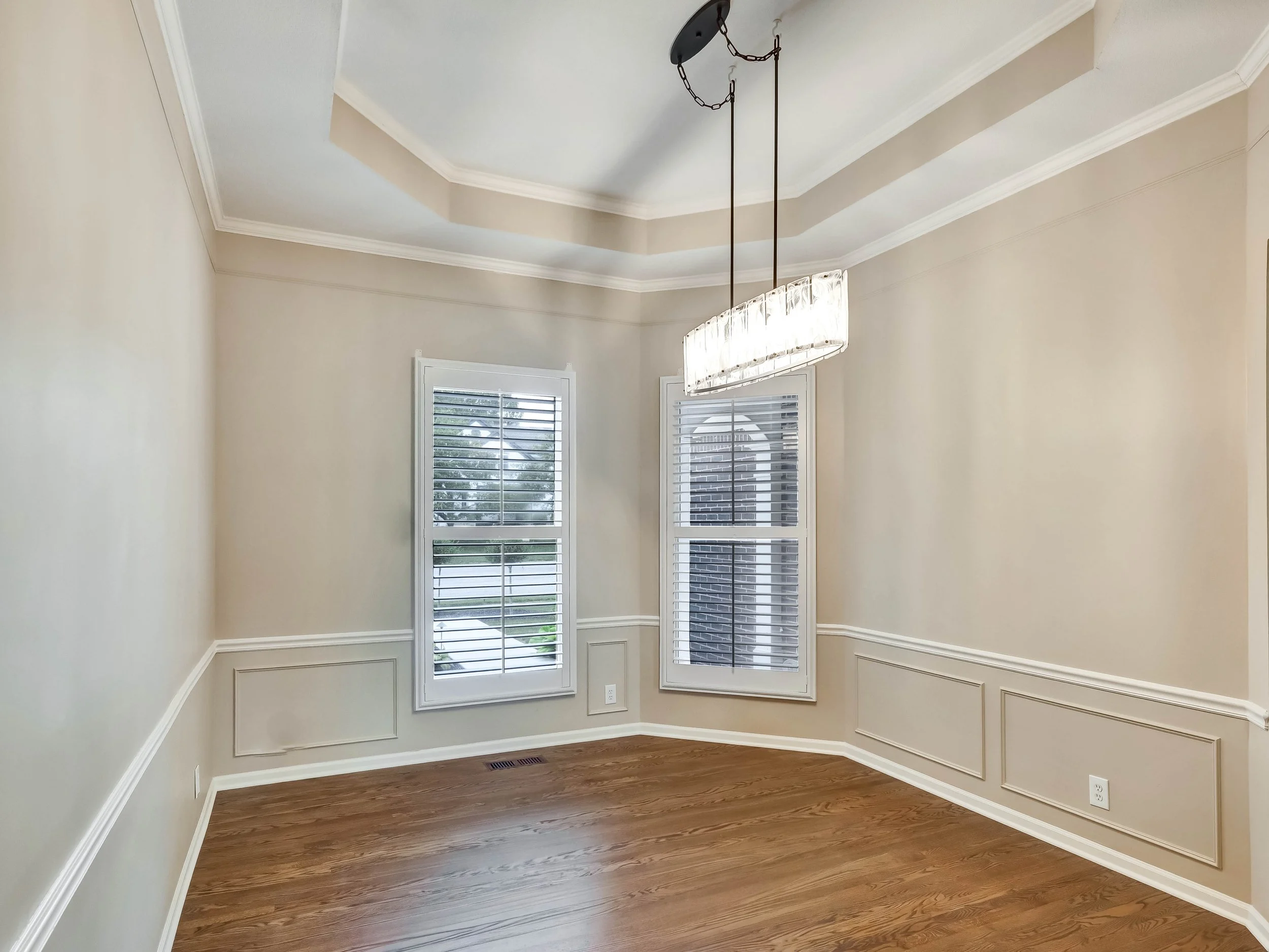 08-14509 Howe Drive-8.jpg