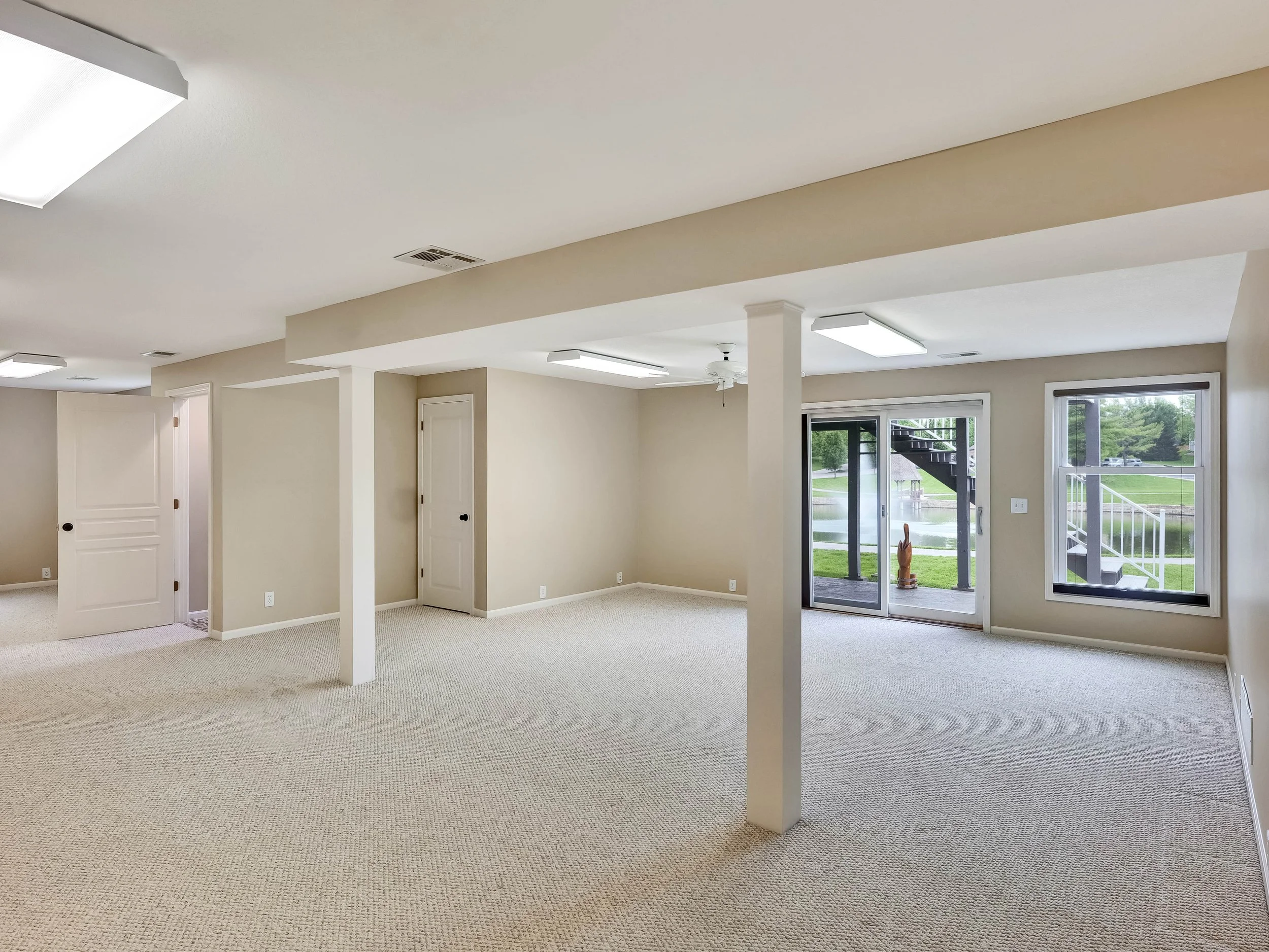 52-14509 Howe Drive-52.jpg