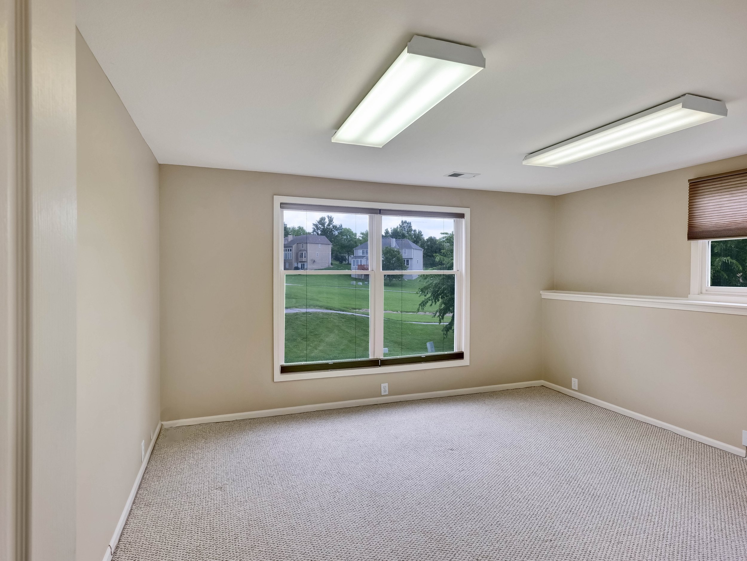 61-14509 Howe Drive-61.jpg