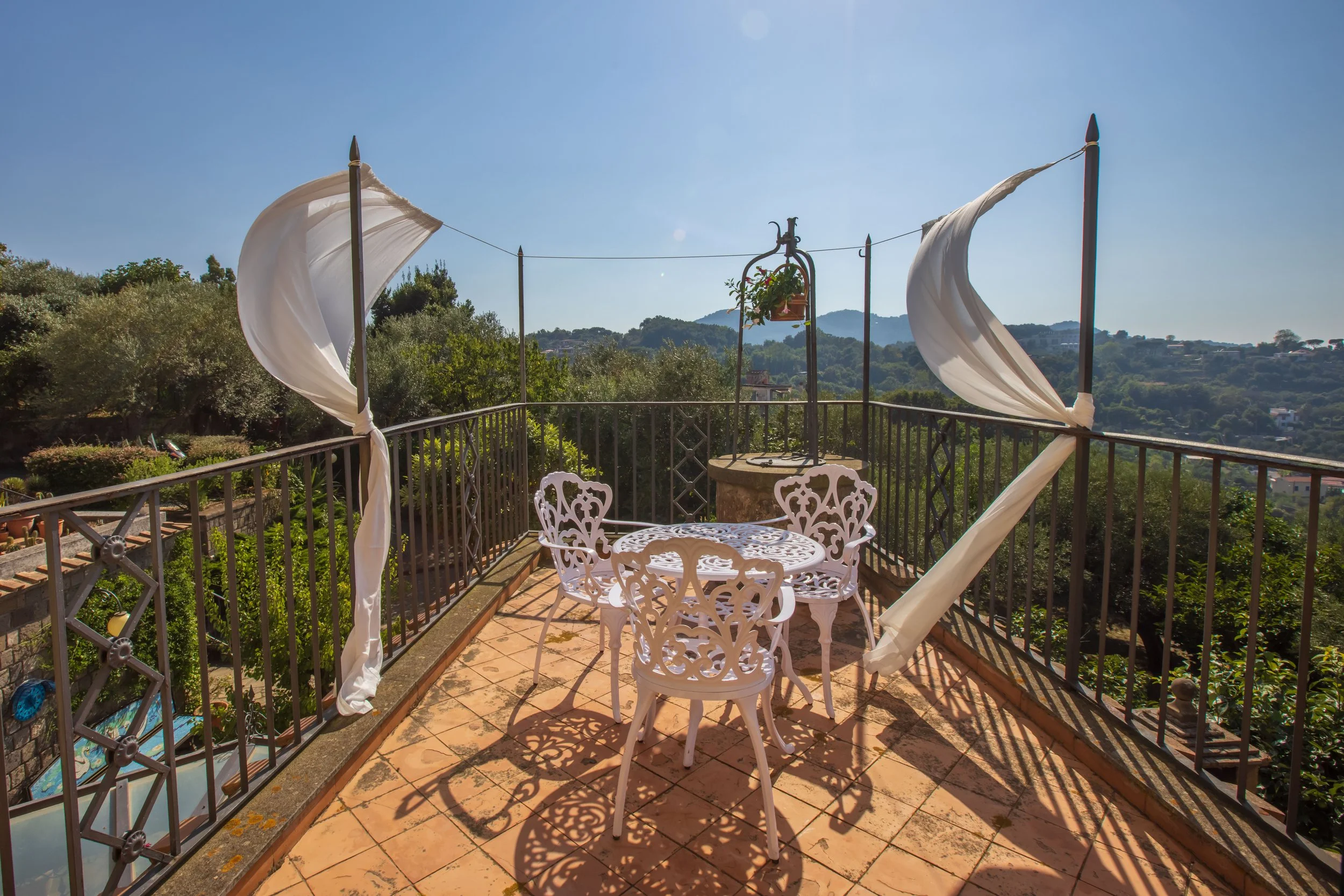 balcone vista mare costiera amalfitana da villa rosaldo
