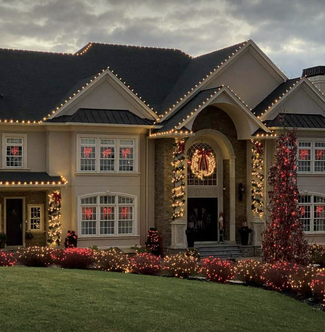 When to Schedule Christmas Light Installation in the Quad Cities