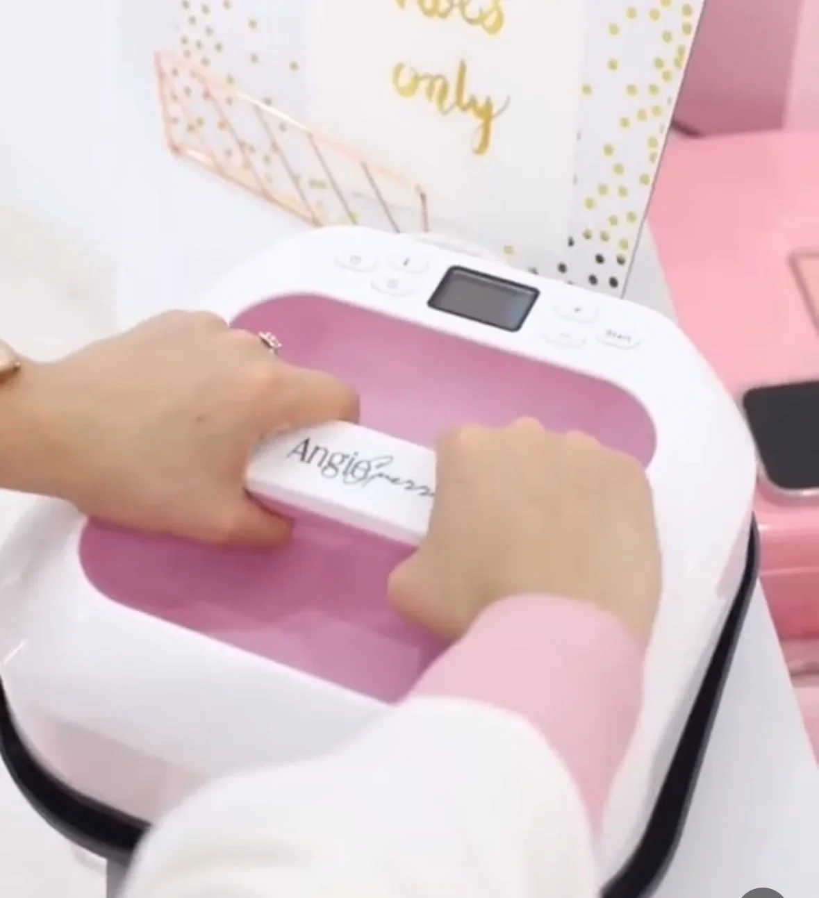 PINK HEAT PRESS 🩷