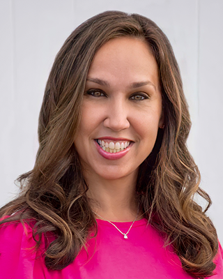Lindsay Levine, LMHC, smiling headshot