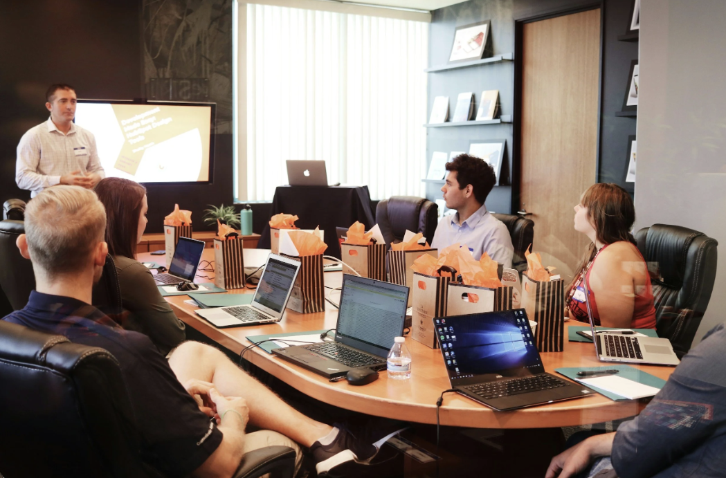 How to Choose the Right Fundraising Consultant for Your Nonprofit