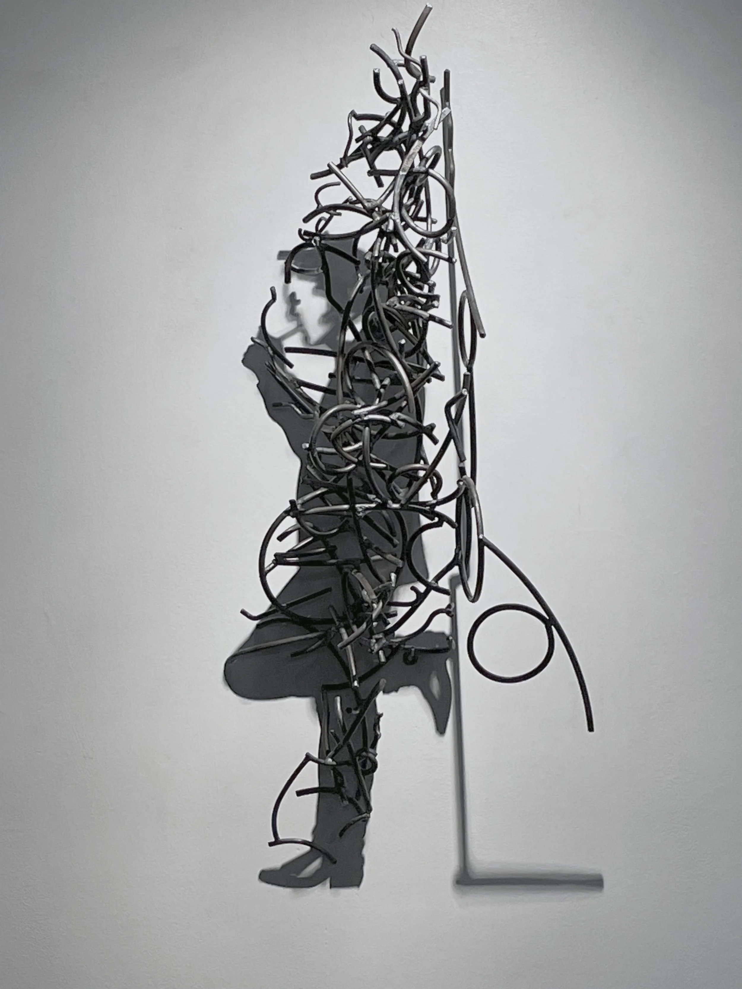 Kagan_Cigarette-break_steel_38x16x13.jpg