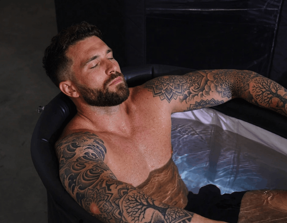 Cold plunge and sauna rental for improving circulation and muscle repair