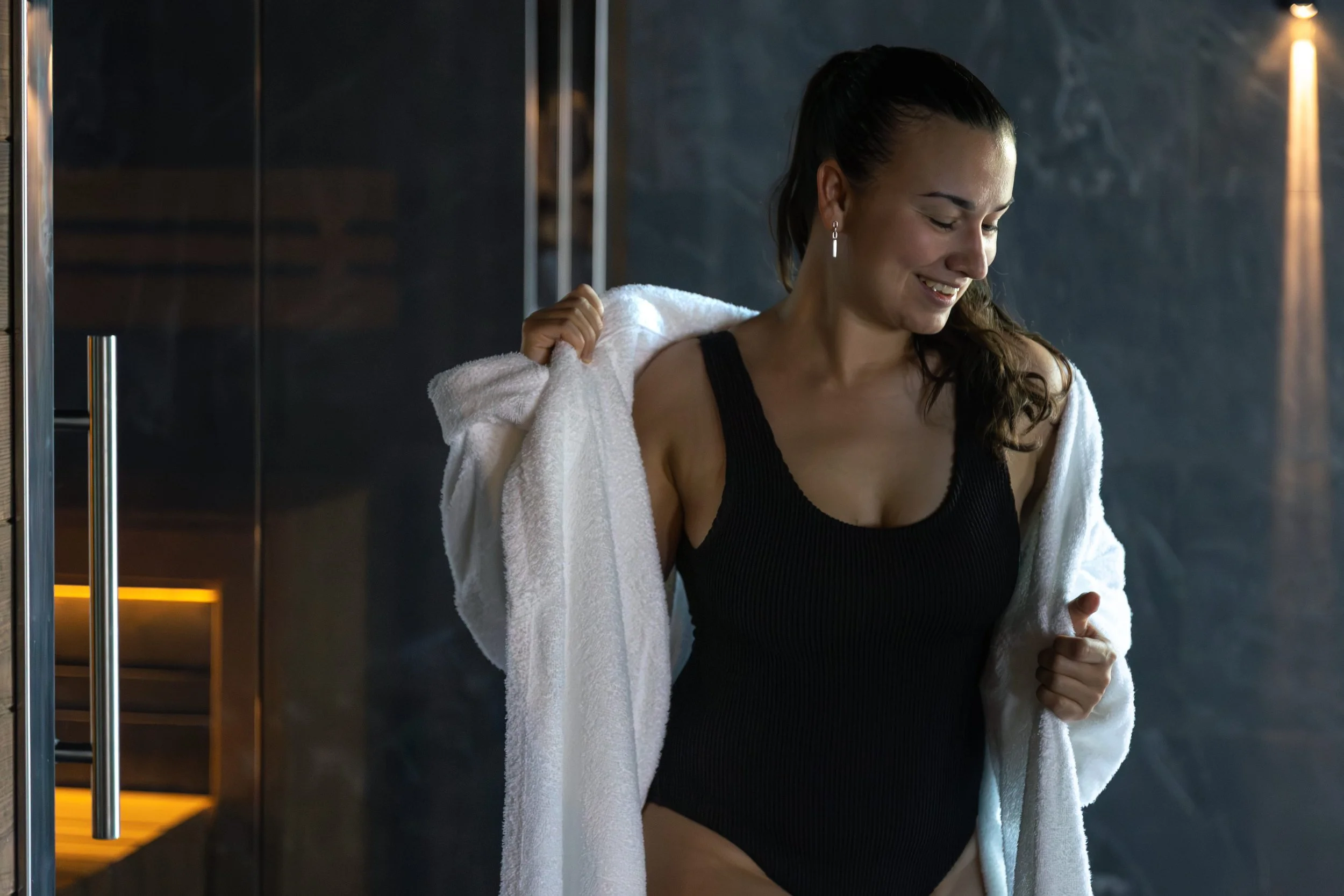RECUVR luxury cold therapy sauna and ice bath Lincolnshire