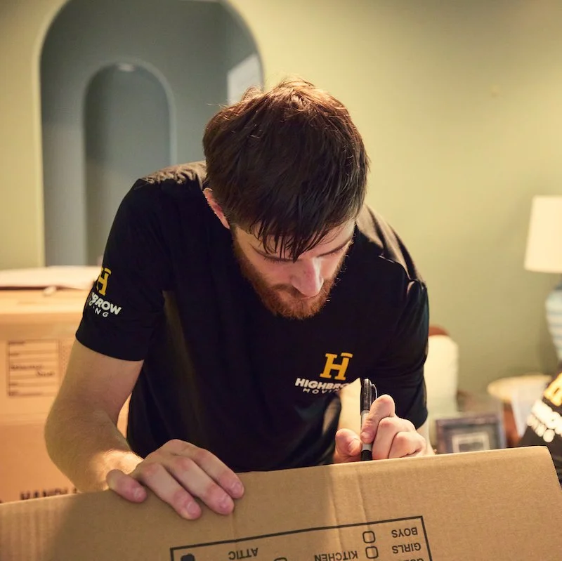 Nashville packing company at work