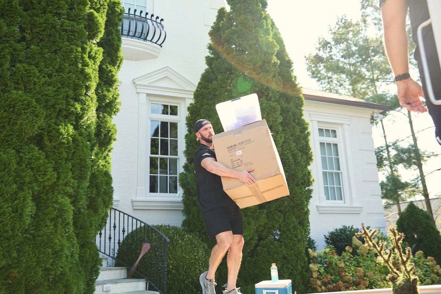 Nashville moving company on the job